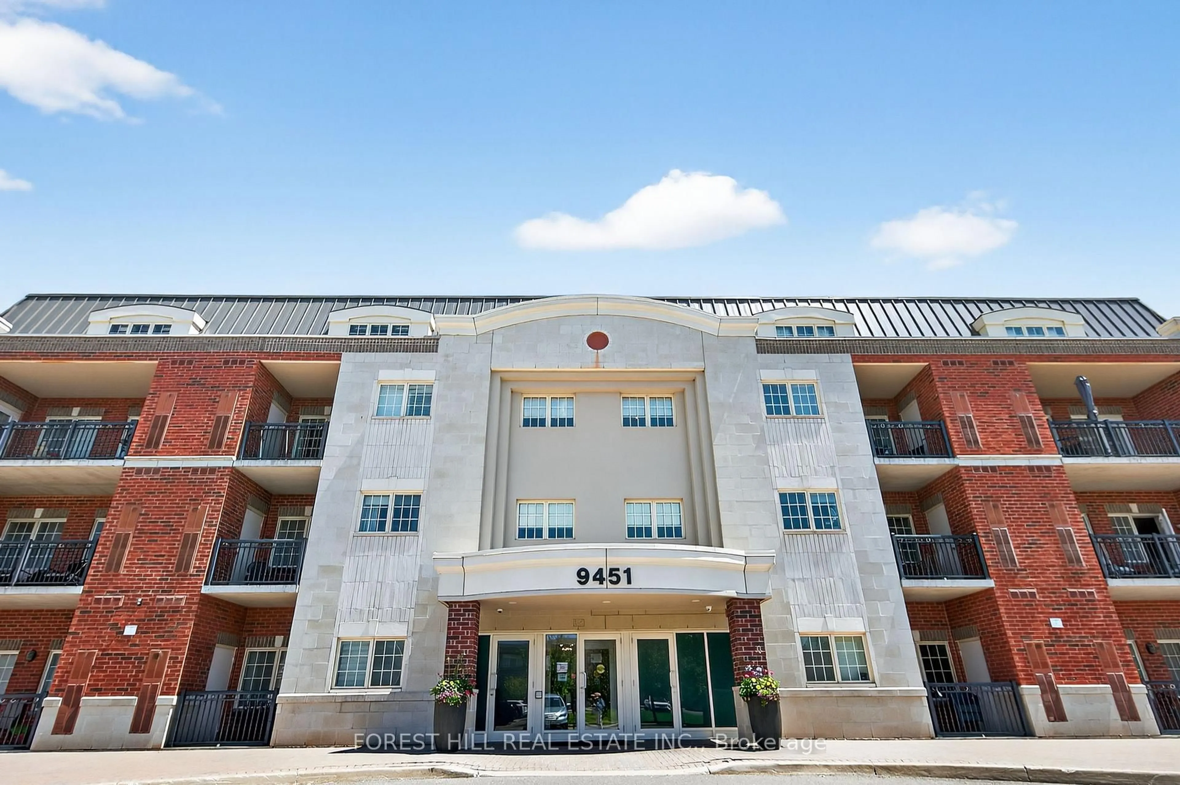Patio, building for 9451 Jane St #308, Vaughan Ontario L6A 4H8