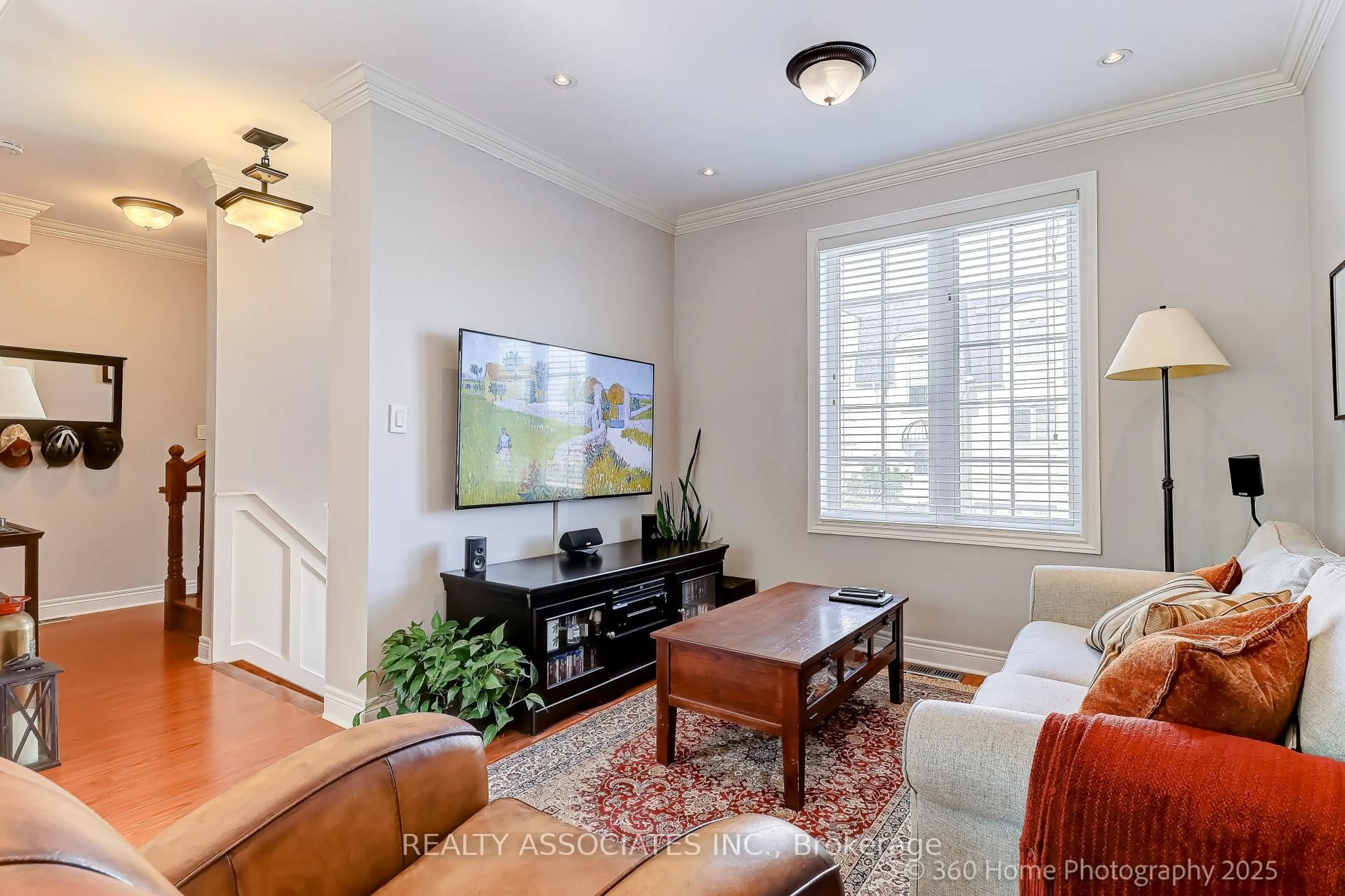 Living room with furniture, unknown for 215 16th Ave #4, Richmond Hill Ontario L4C 0T8
