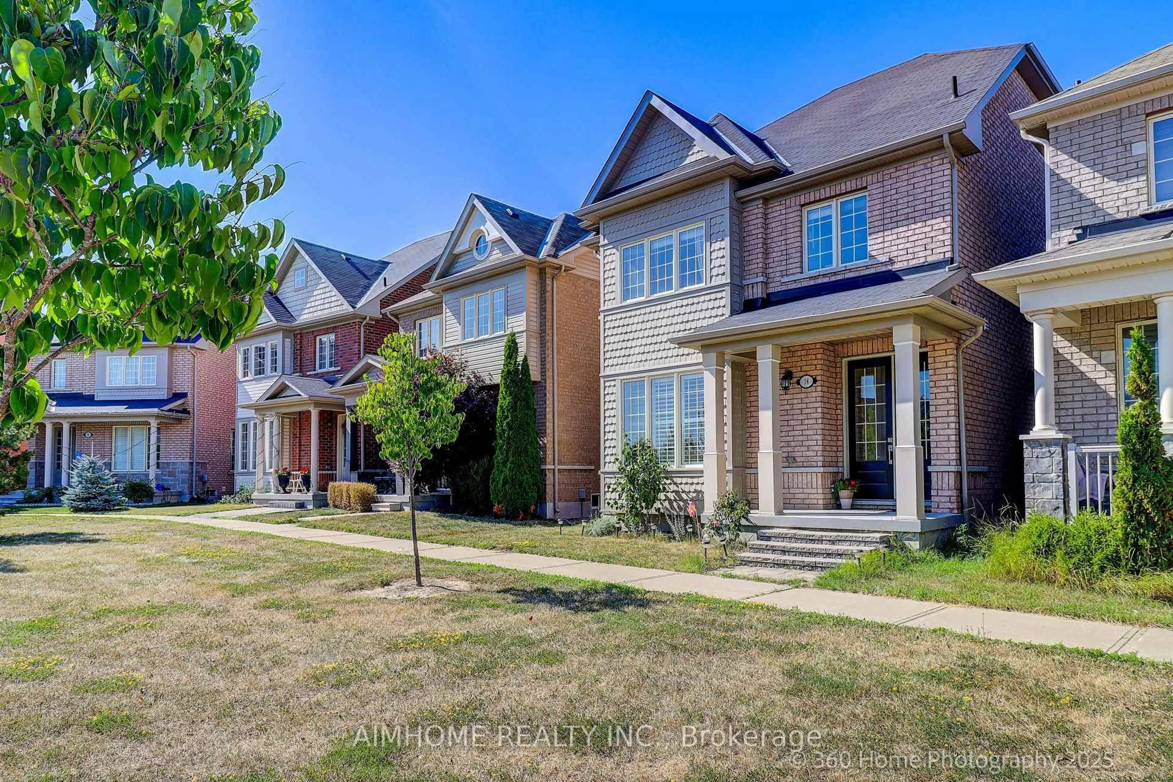 Home with brick exterior material, street for 18 Saddlebrook Dr, Markham Ontario L6B 1J4