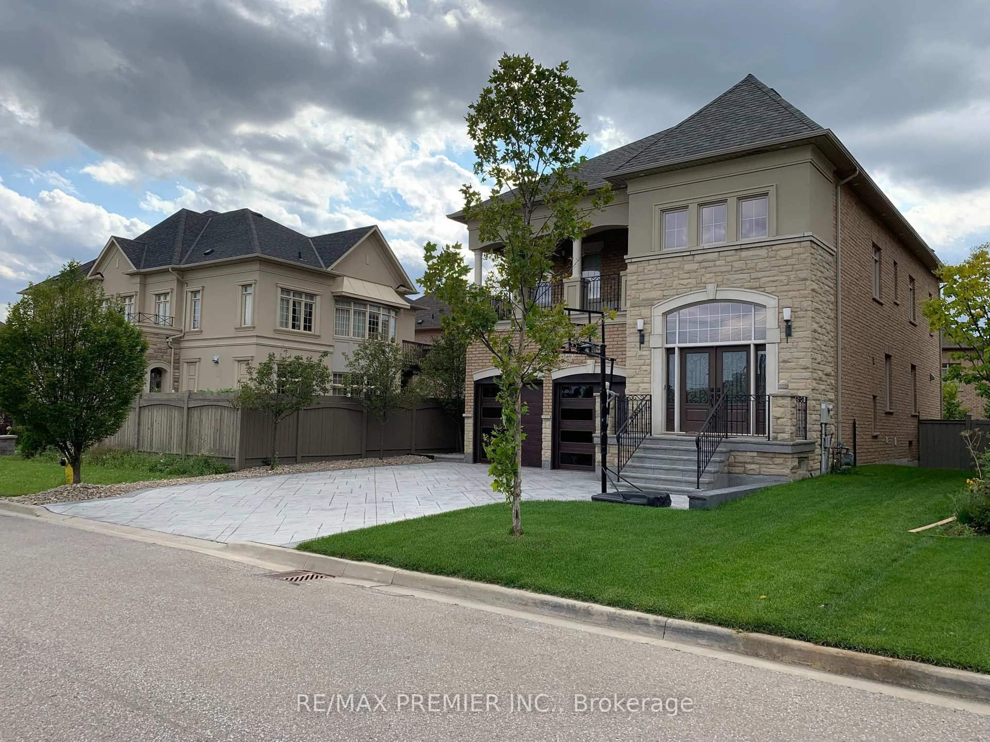 Home with brick exterior material, street for 76 Orleans Circ, Vaughan Ontario L4H 0V3