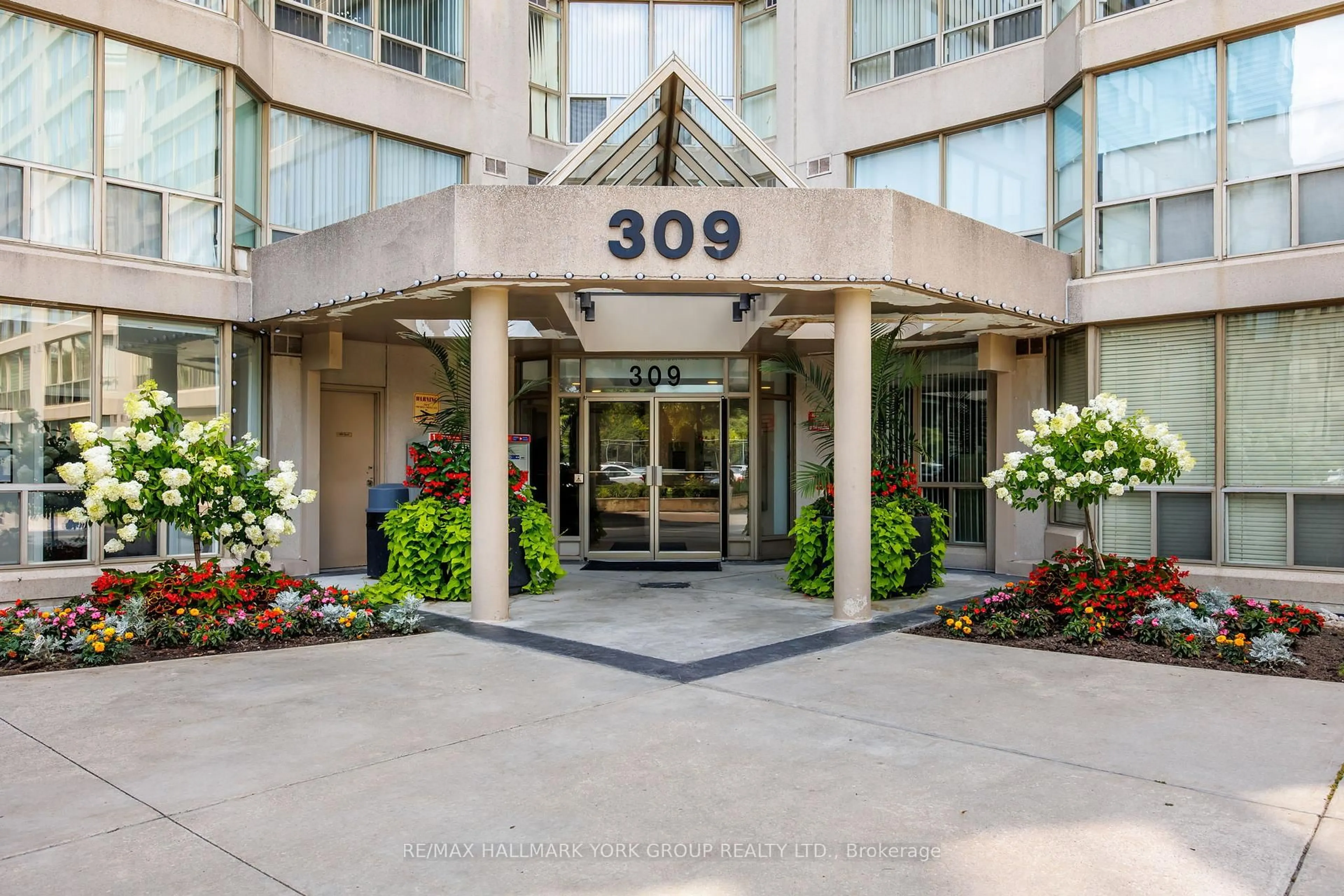 Unknown for 309 Major Mackenzie Dr #301, Richmond Hill Ontario L4C 9V5