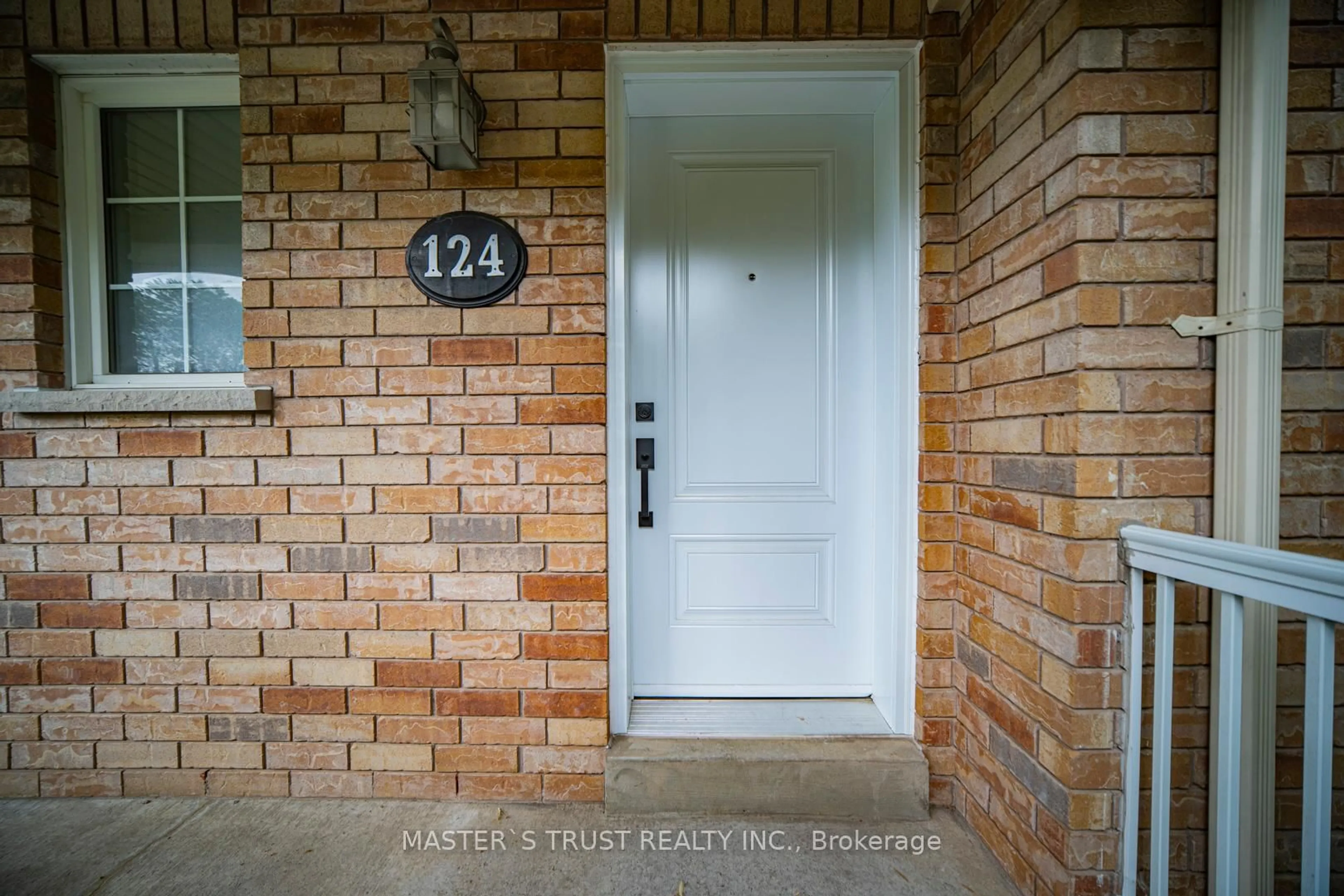 Indoor entryway for 124 White's Hill Ave, Markham Ontario L6B 1C8