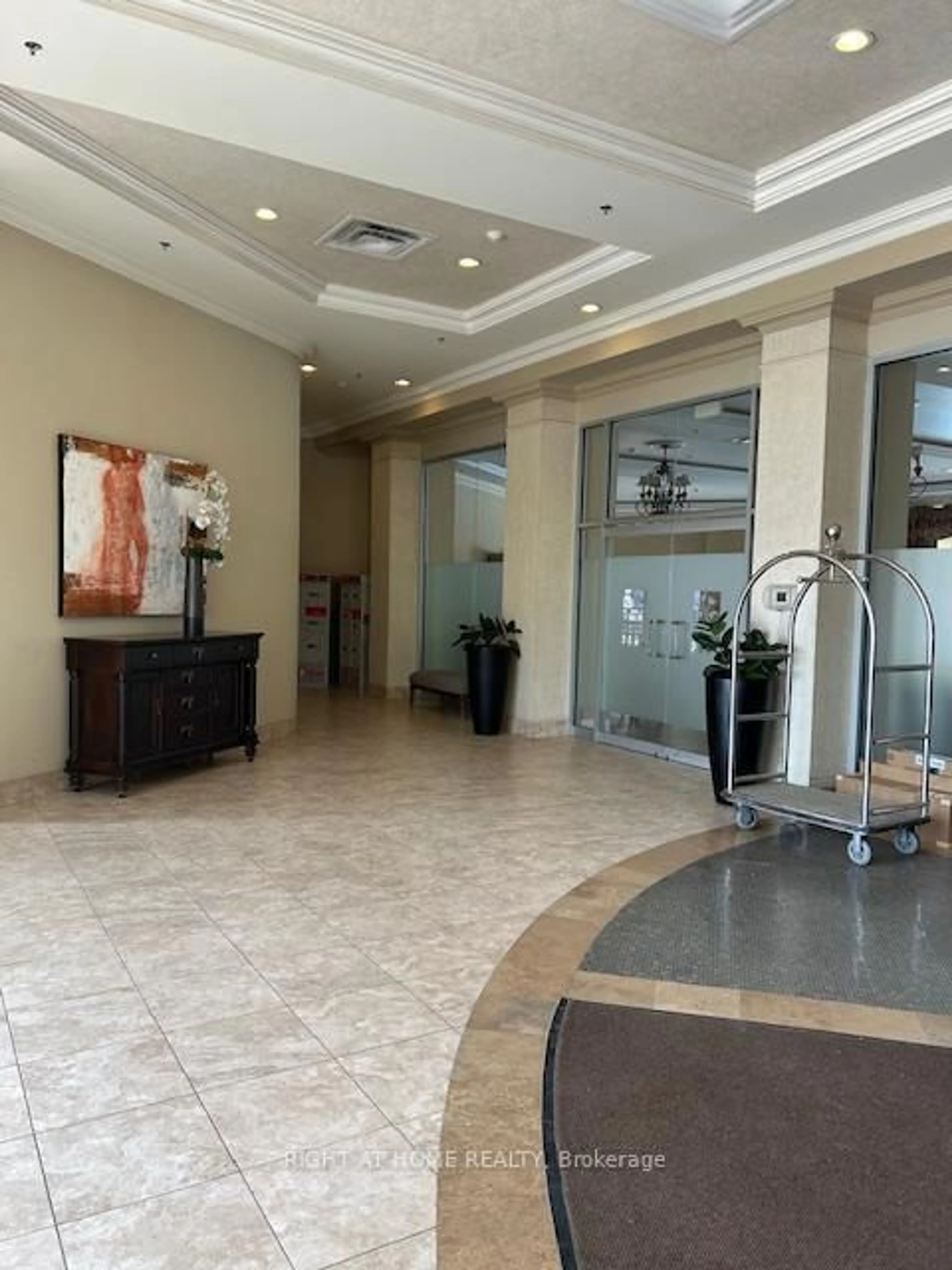 Lobby for 2 Maison Parc Crt #403, Vaughan Ontario L4J 9K4