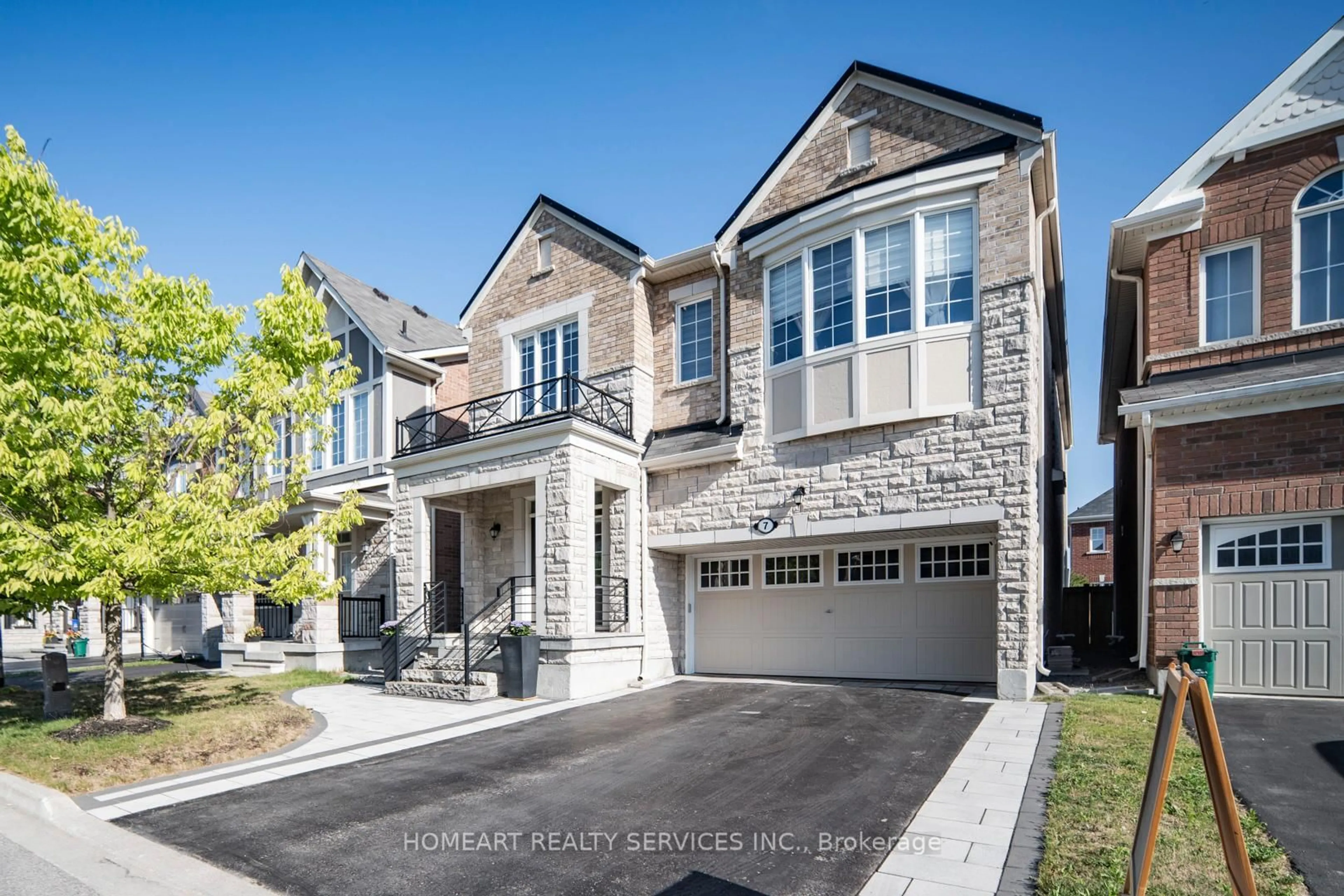 Home with brick exterior material, street for 7 Crockart Lane, Aurora Ontario L4G 0X9