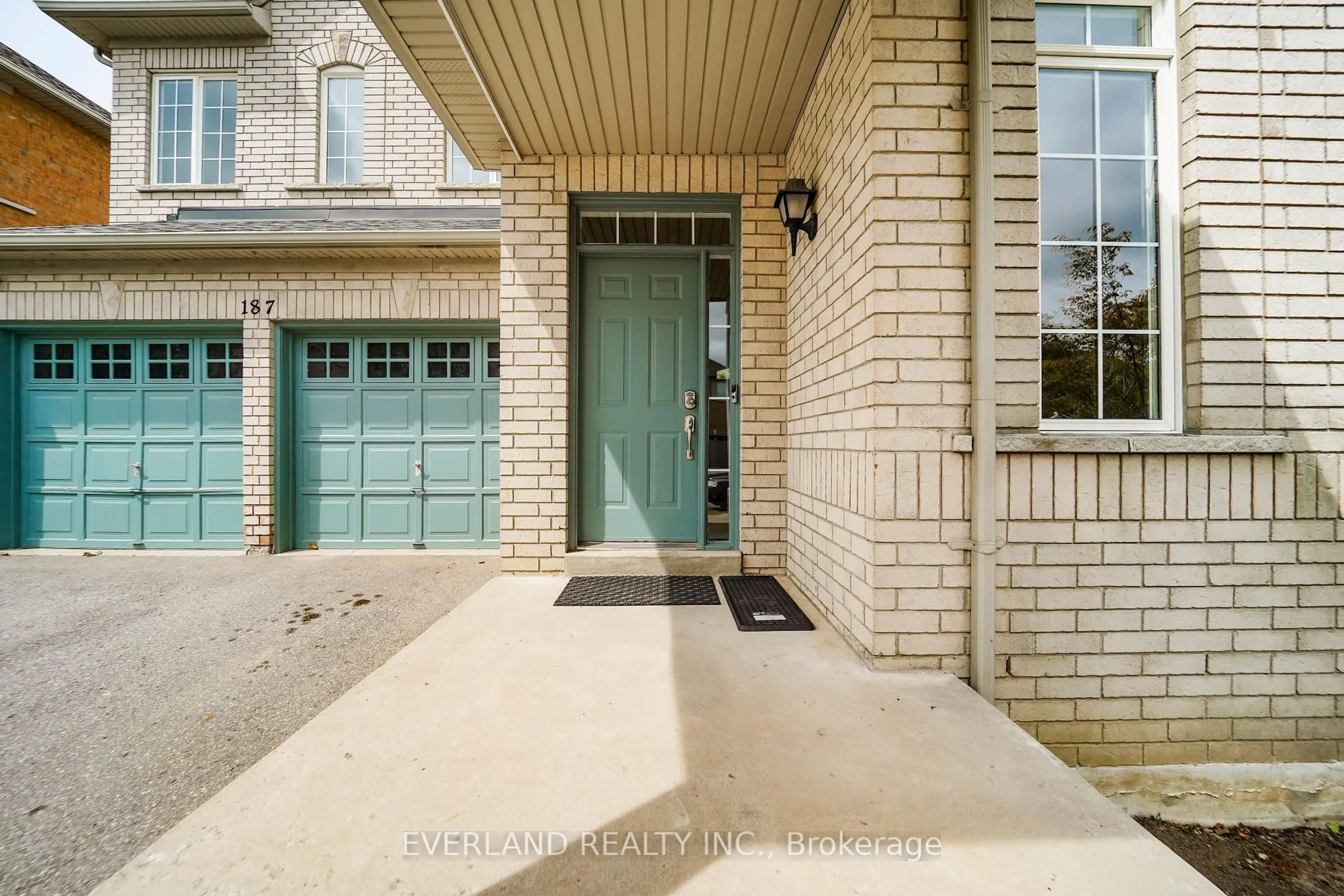 Indoor entryway for 187 Silver Linden Dr, Richmond Hill Ontario L4B 4G6
