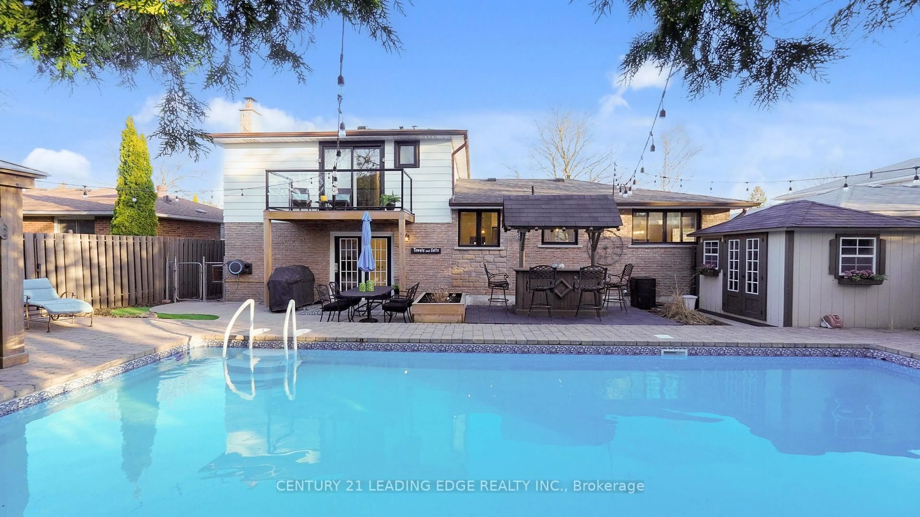 Pool for 263 North St, Whitchurch-Stouffville Ontario L4A 4Z8