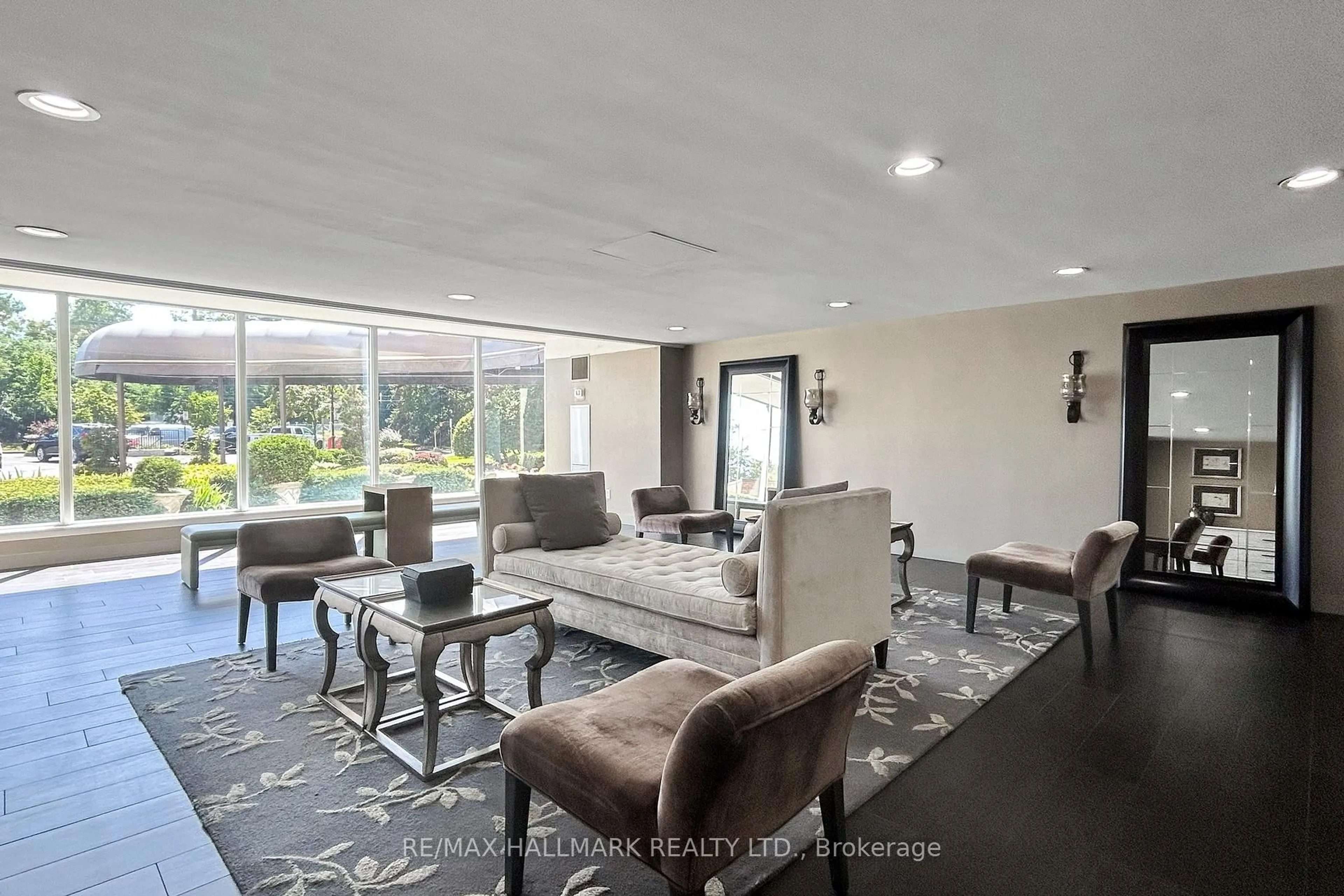 Living room with furniture, unknown for 7811 Yonge St #1107, Markham Ontario L3T 4S3
