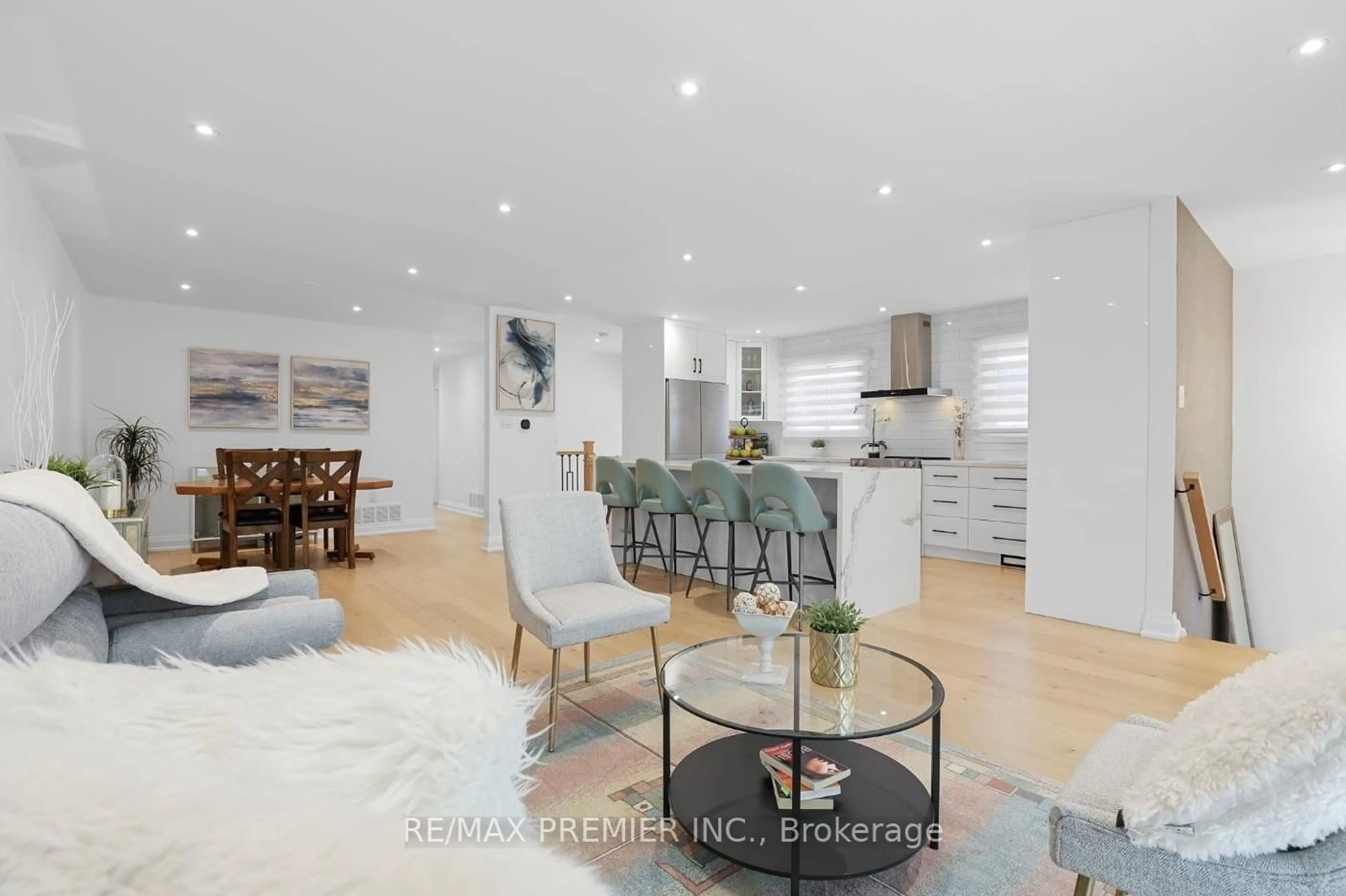 Open concept kitchen, unknown for 84 Aberdeen Ave, Vaughan Ontario L4L 1C2