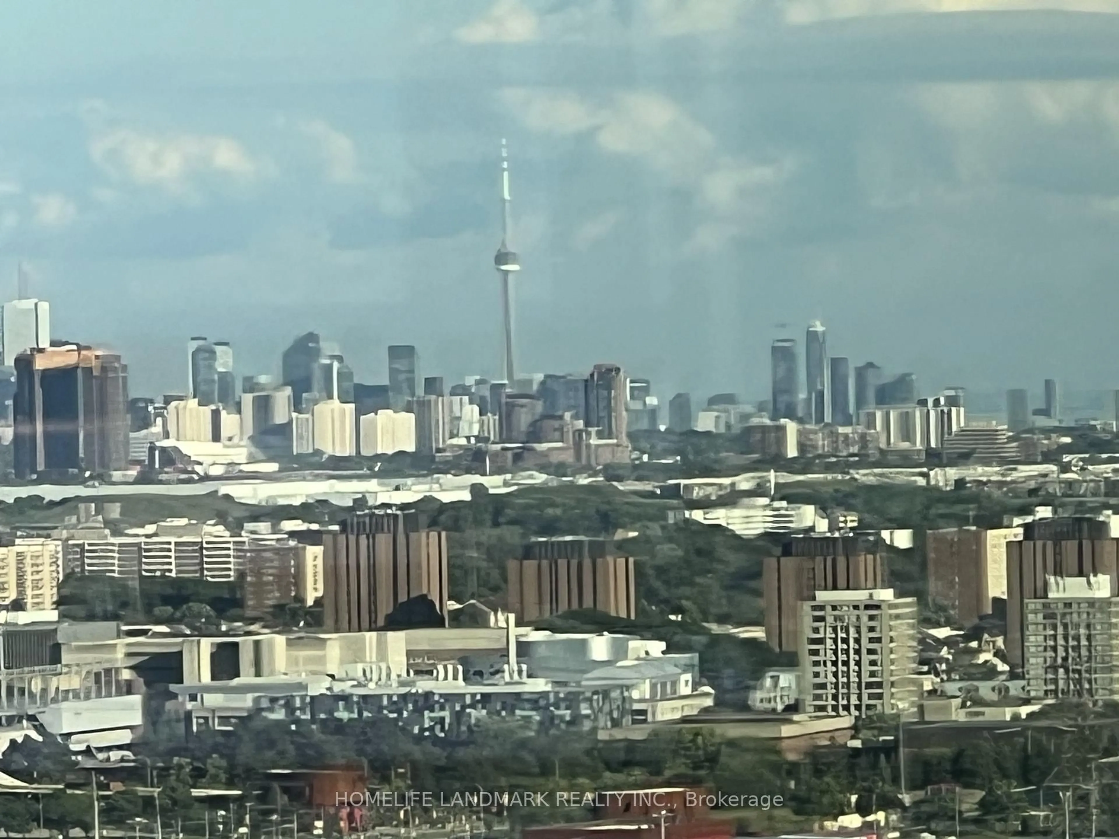 Blurry image for 5 Buttermill Ave #3702, Vaughan Ontario L4K 0J5