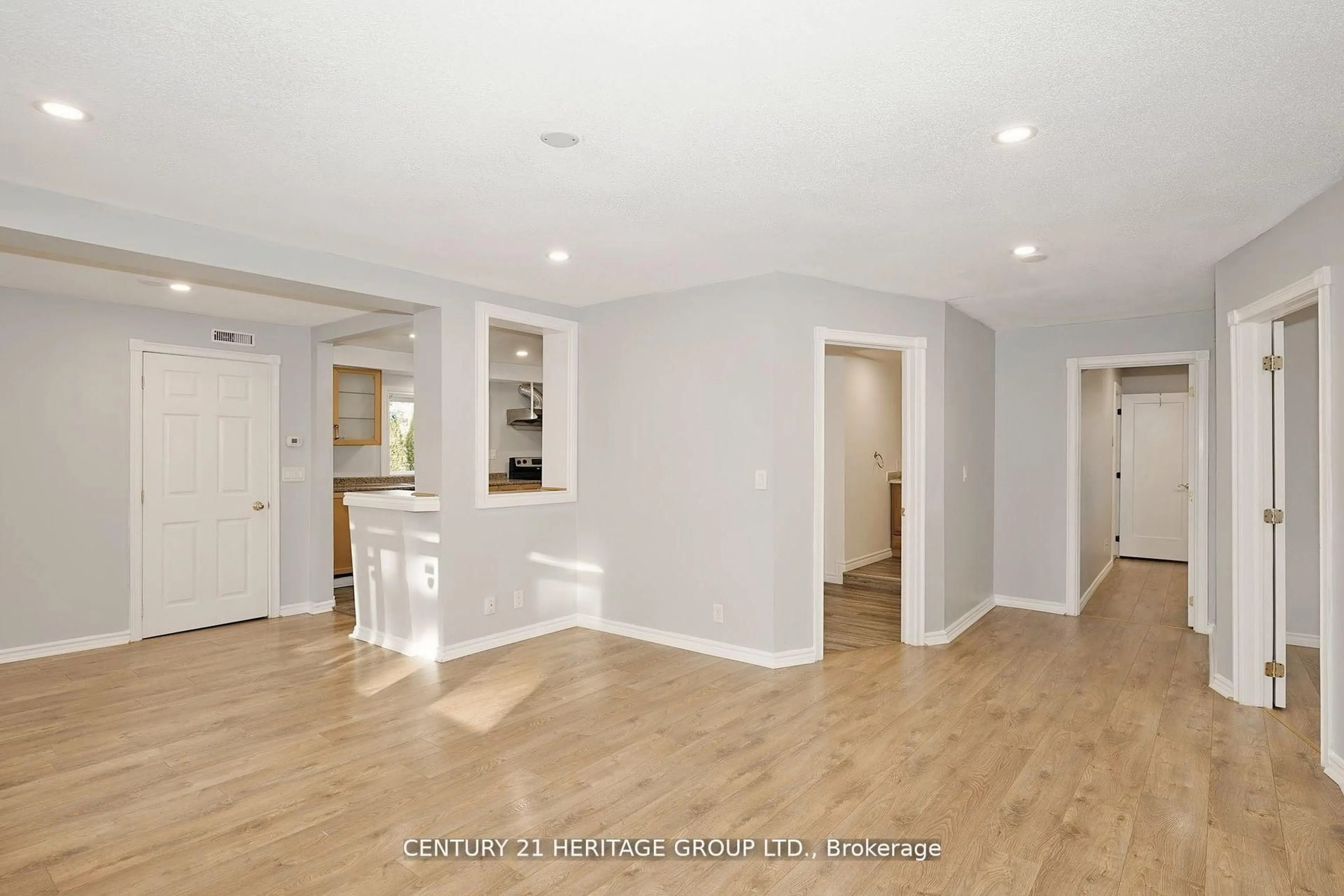 Unknown for 493 Lake Dr, Georgina Ontario L4P 1R5