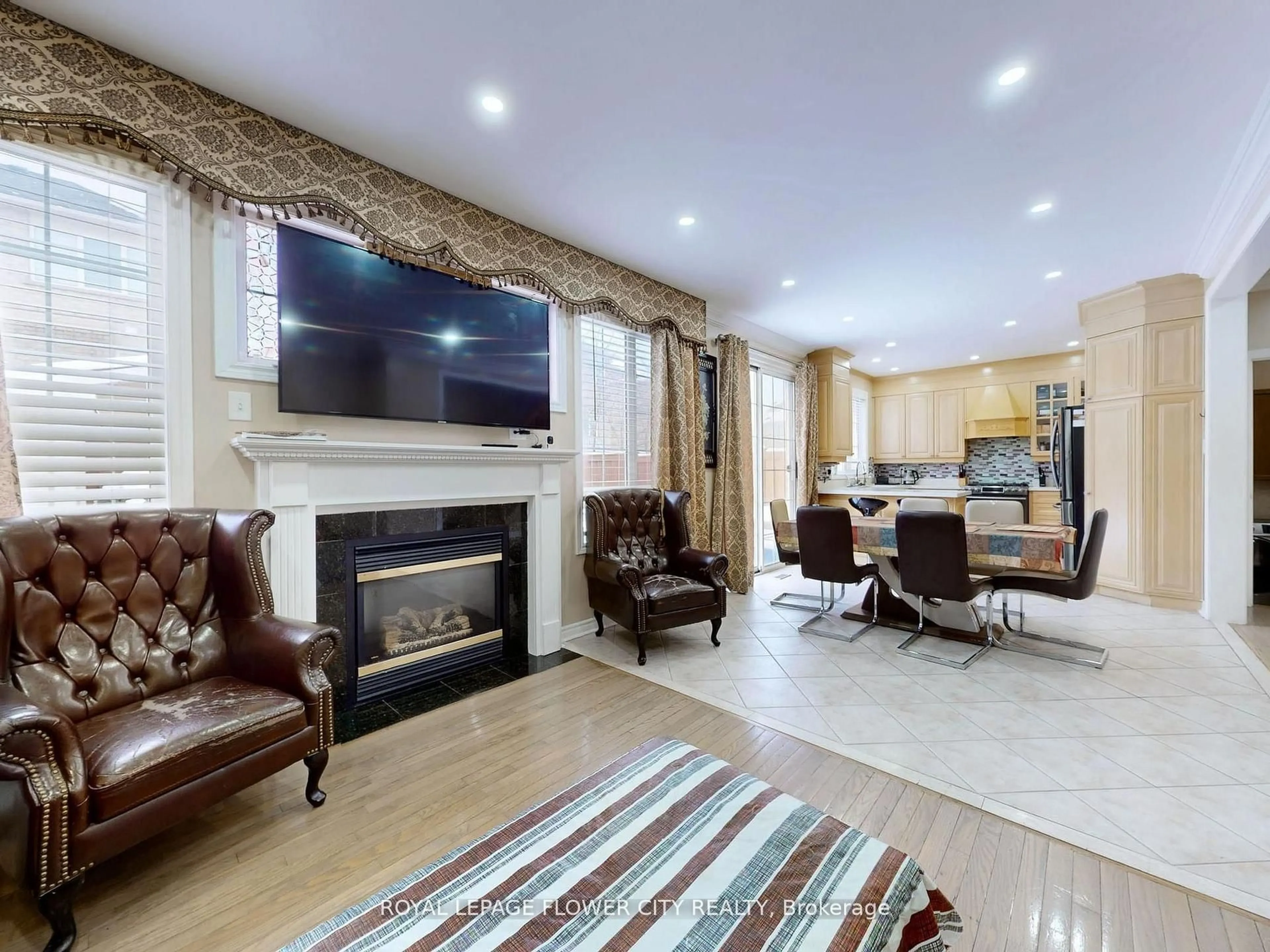 Living room with furniture, unknown for 160 America Ave, Vaughan Ontario L6Z 3E8