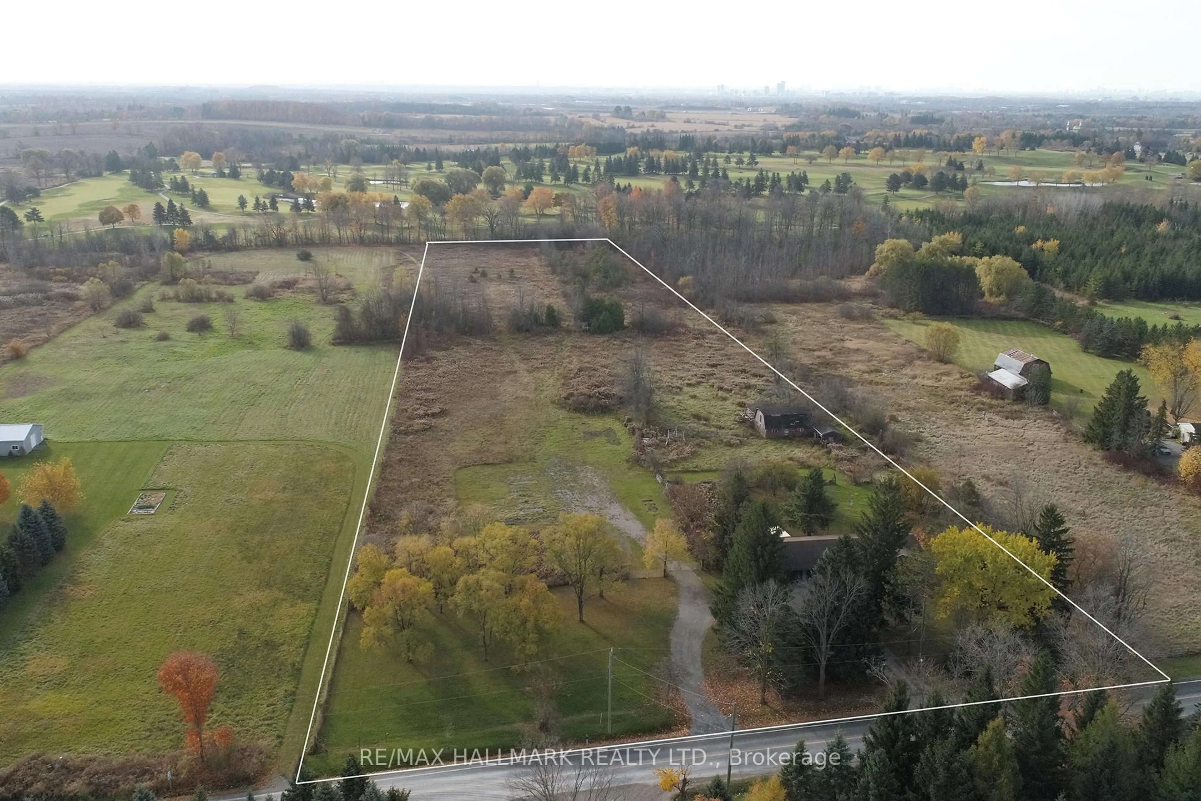 A pic from outside/outdoor area/front of a property/back of a property/a pic from drone, forest/trees view for 4805 19th Ave, Markham Ontario L6C 1M3
