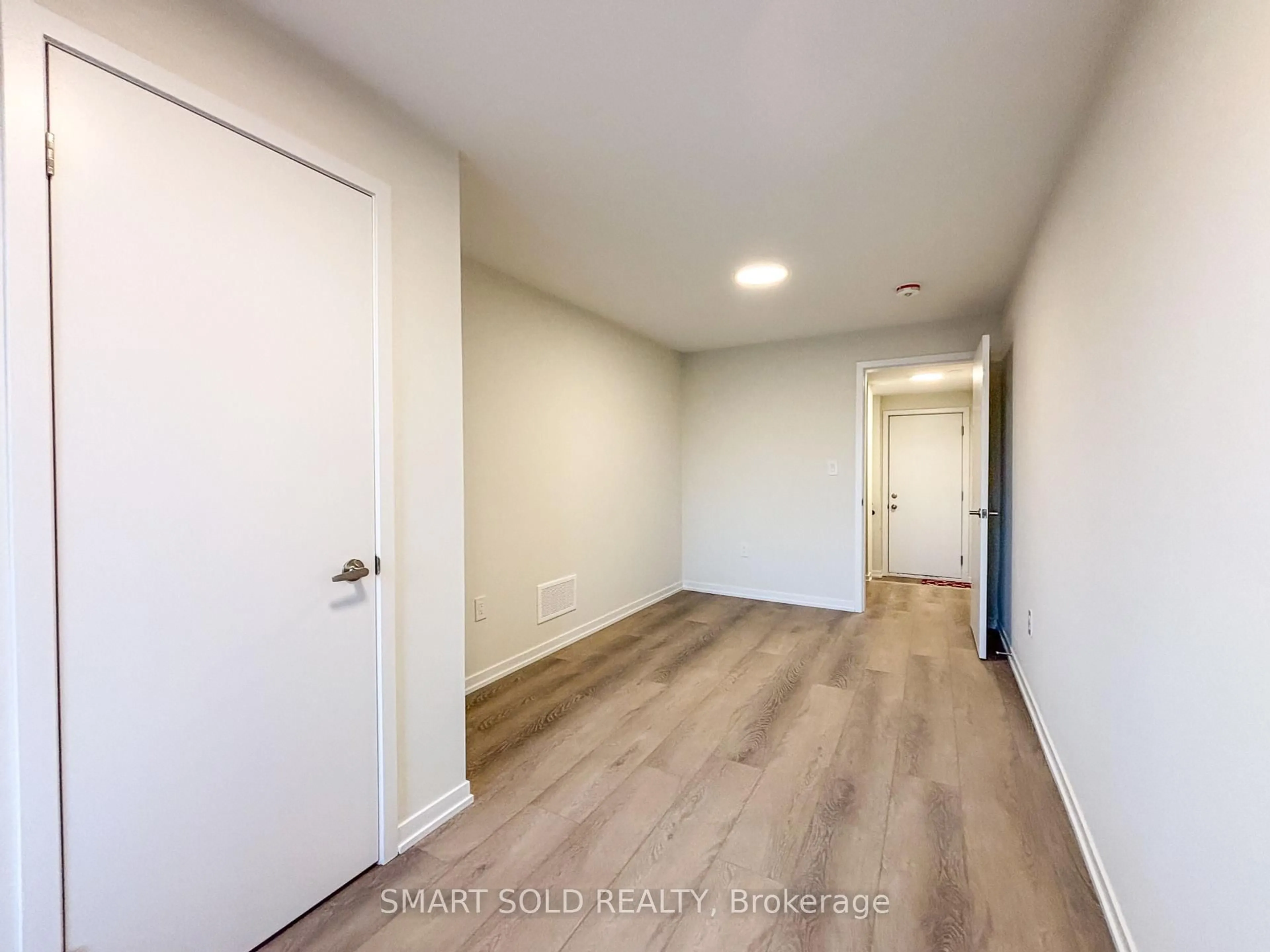 A pic of a room for 8 Matawin Lane, Richmond Hill Ontario L4B 0H8