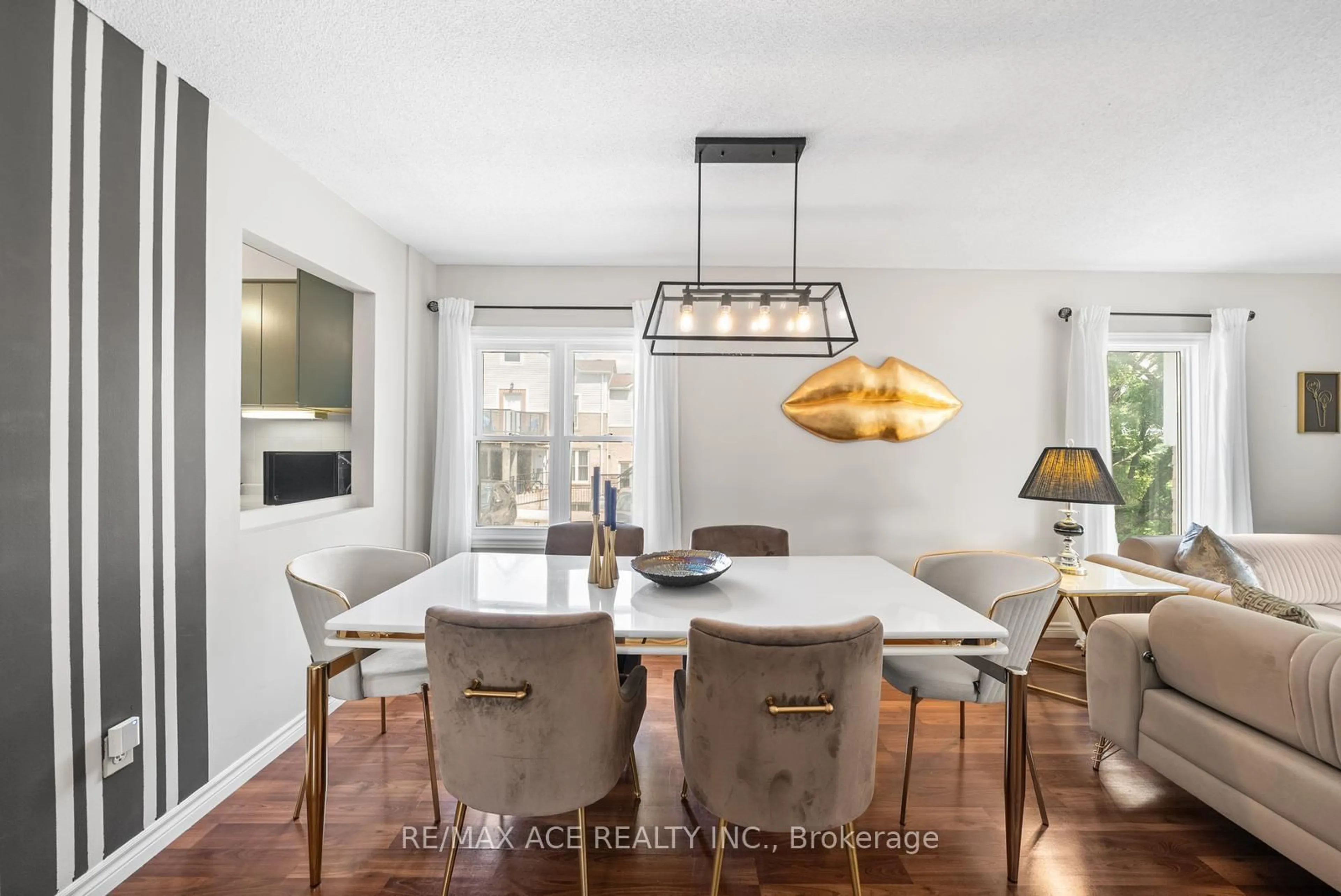 Dining room, unknown for 115 Main St #34, Newmarket Ontario L3Y 8J3