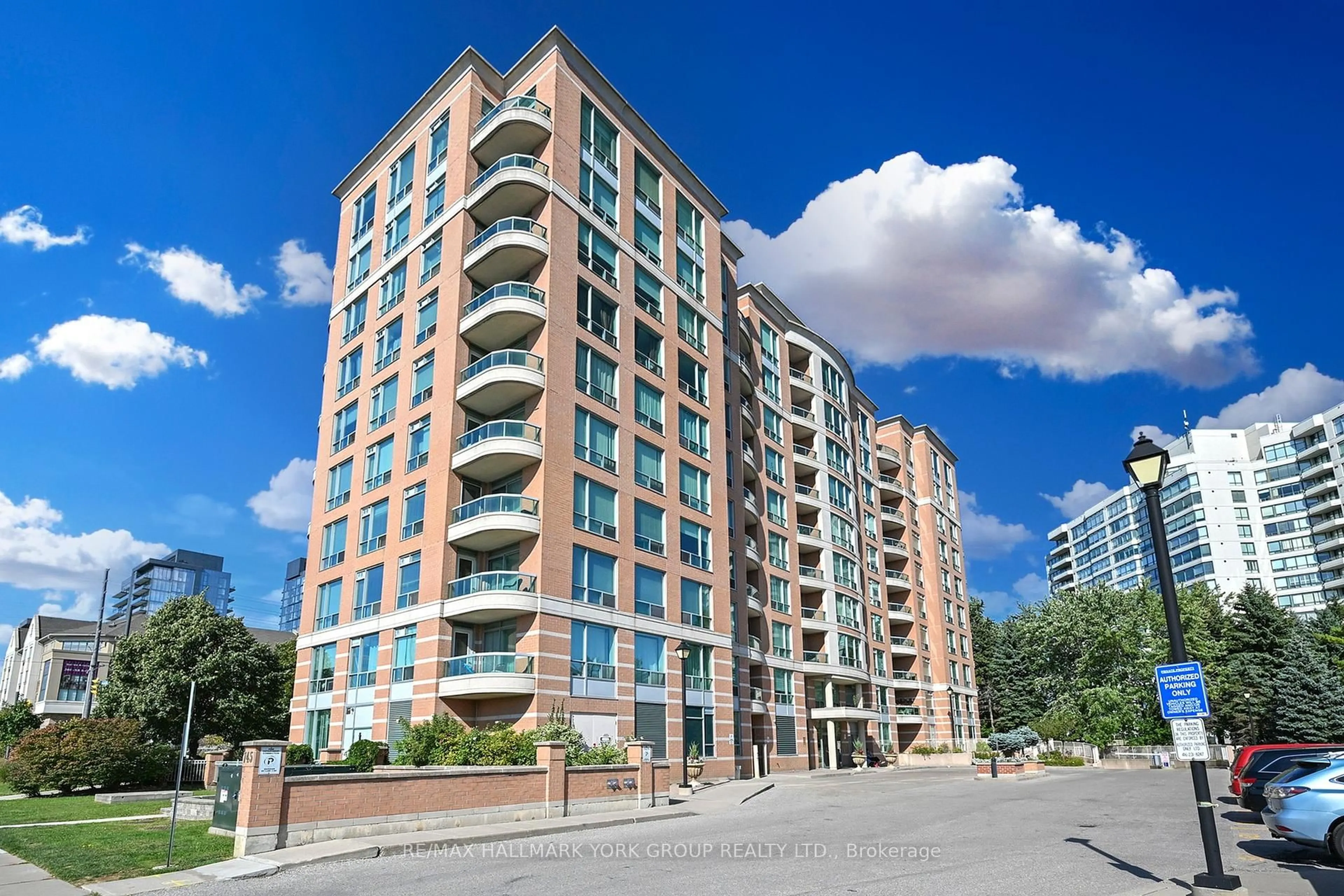 A pic from outside/outdoor area/front of a property/back of a property/a pic from drone, building for 745 New Westminster Dr #912, Vaughan Ontario L4J 8J9