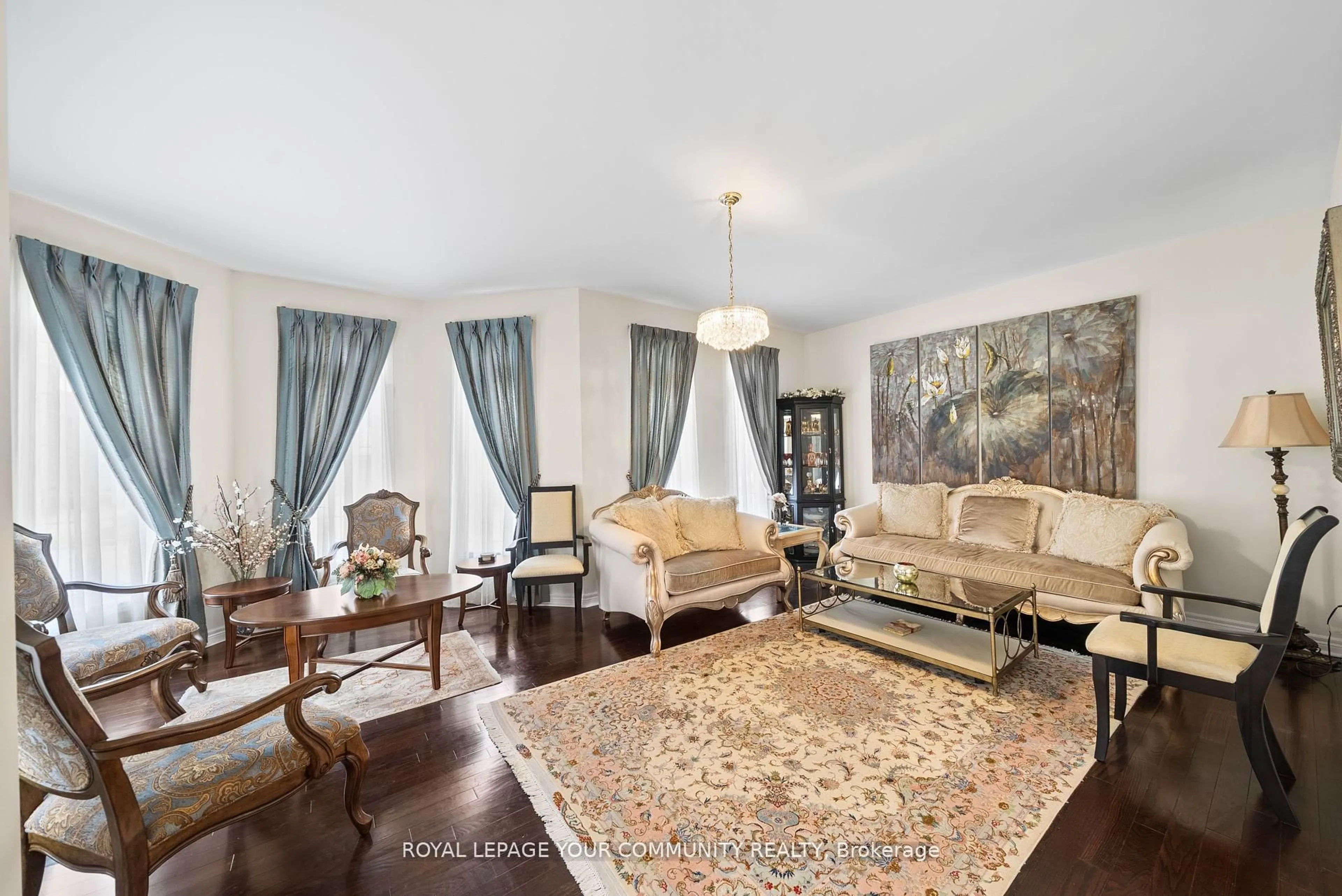 Living room with furniture, unknown for 108 Headwater Cres, Richmond Hill Ontario L4E 0T2
