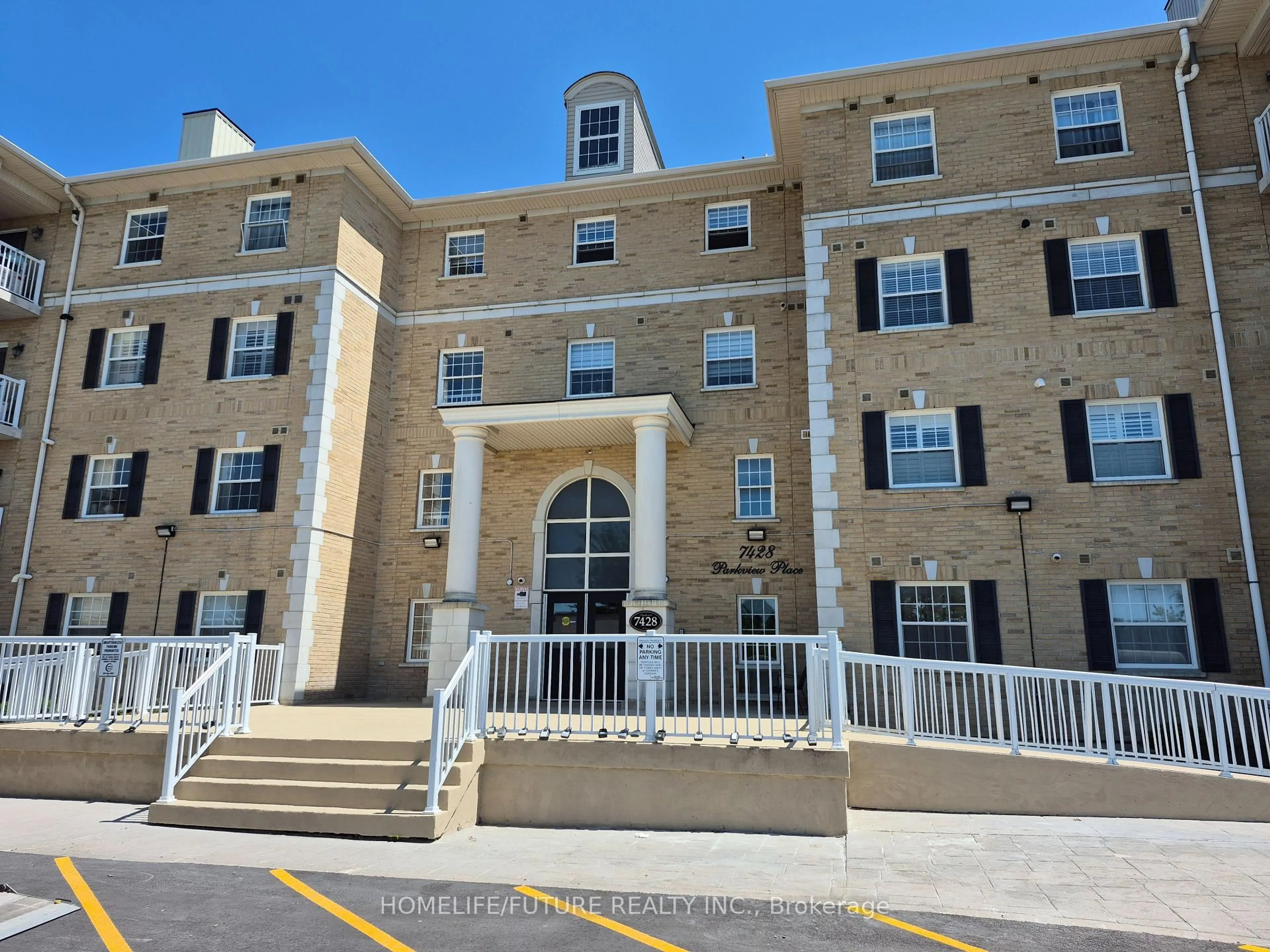 A pic from outside/outdoor area/front of a property/back of a property/a pic from drone, building for 7428 Markham Rd #408, Markham Ontario L3S 4V6