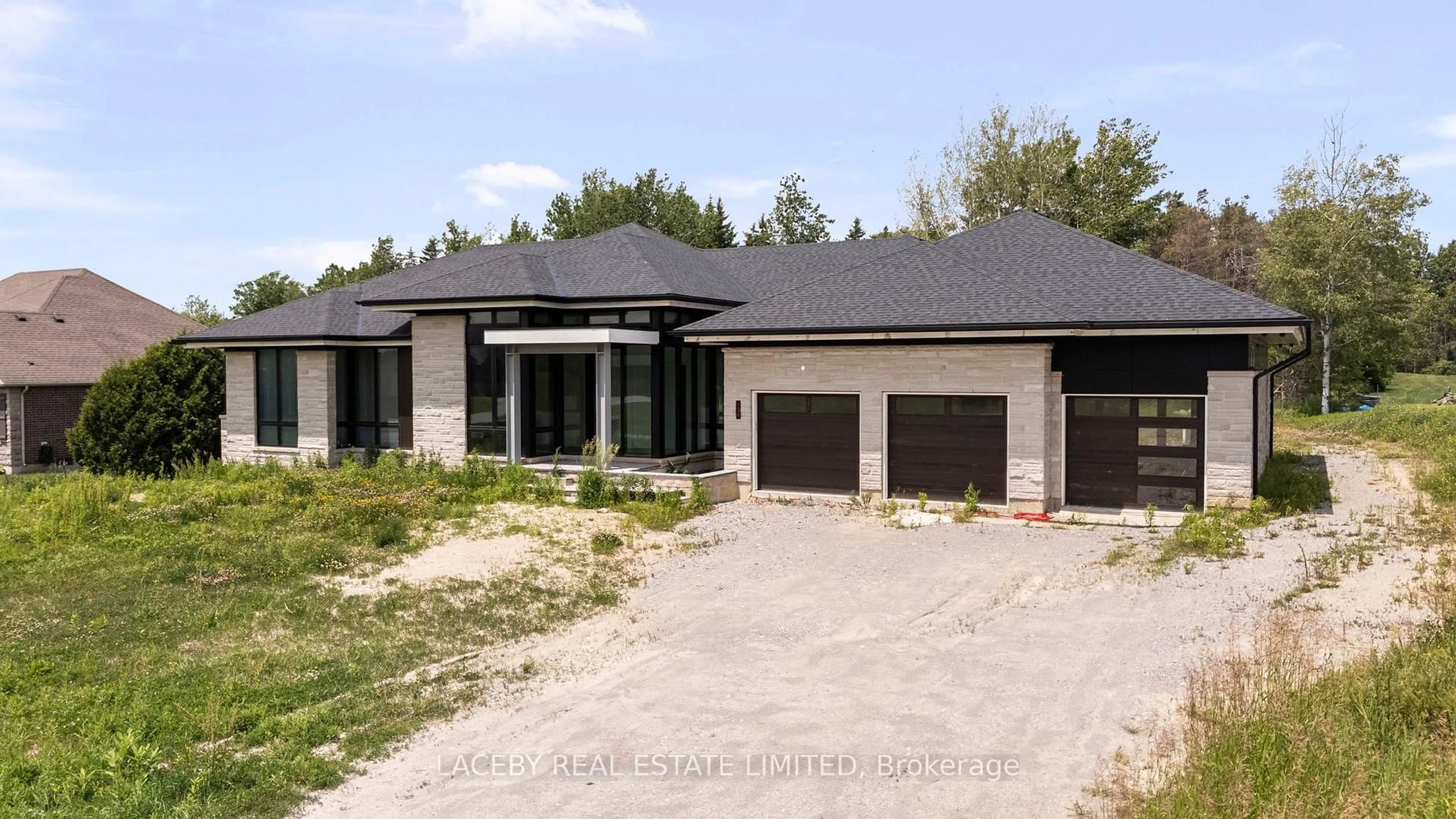 Home with brick exterior material, street for 130 Dale Cres, Bradford West Gwillimbury Ontario L0L 1L0