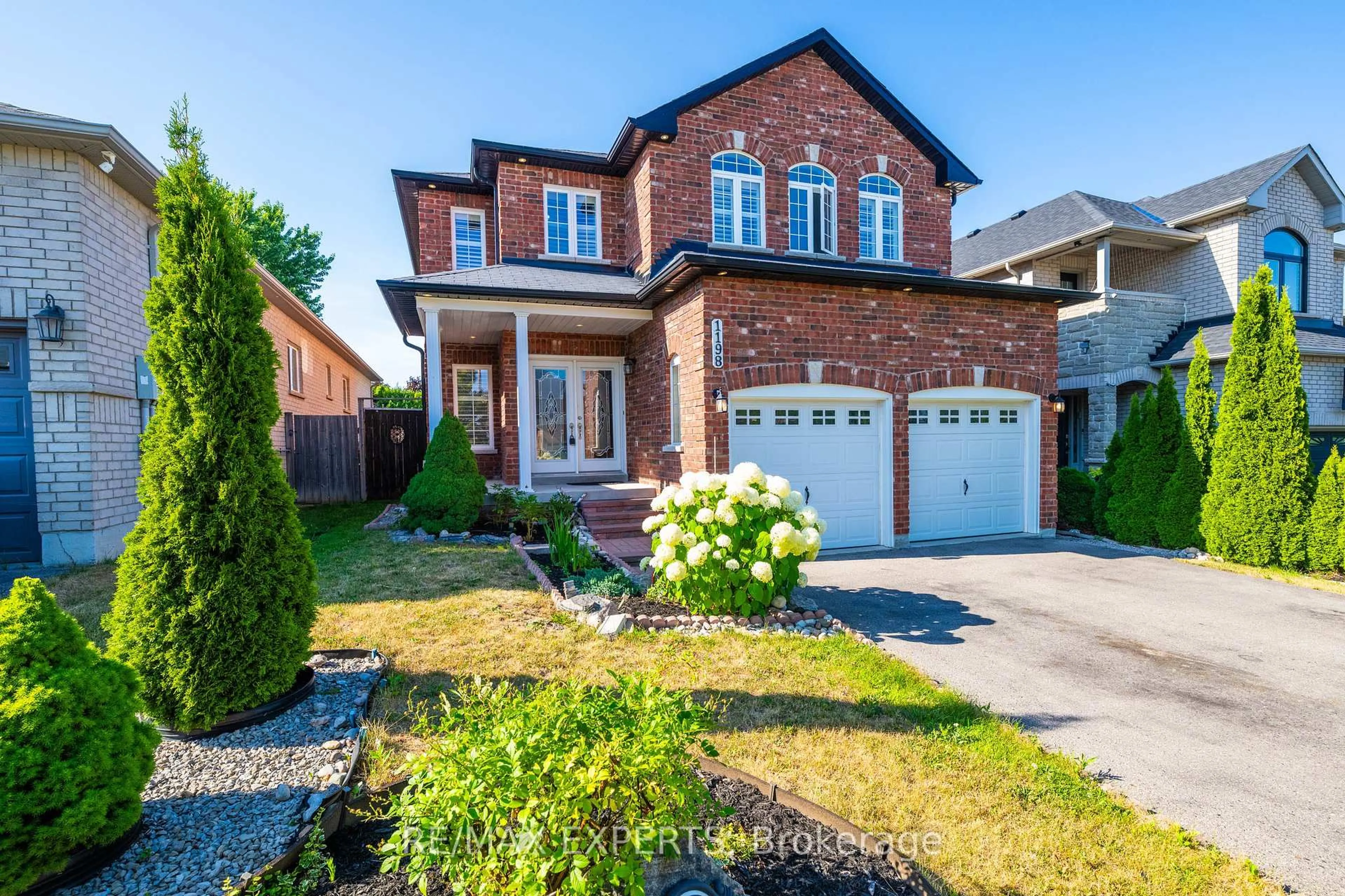 Home with brick exterior material, street for 1198 Westmount Ave, Innisfil Ontario L9S 4S7