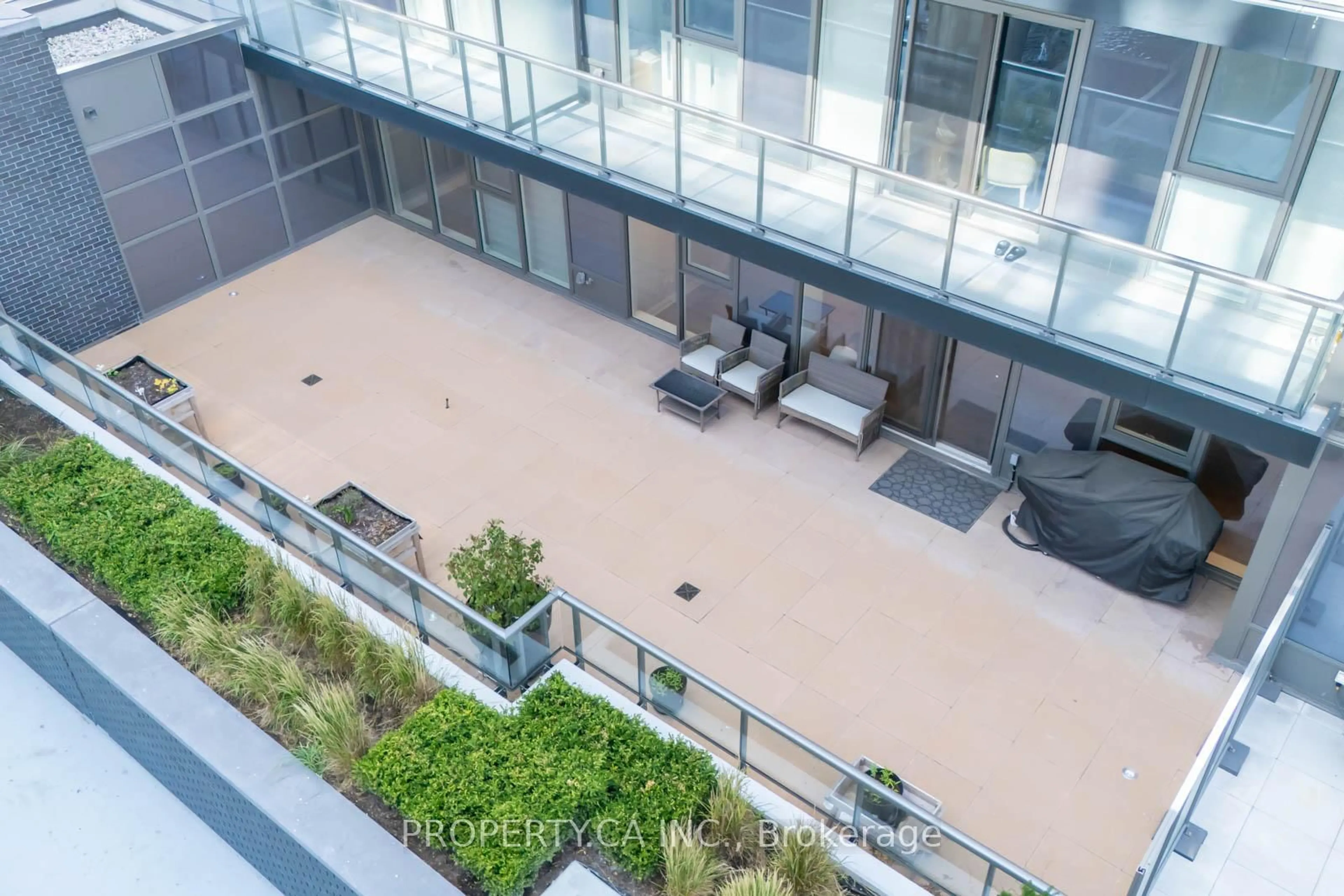 A pic from outside/outdoor area/front of a property/back of a property/a pic from drone, city buildings view from balcony for 10 Gatineau Dr #216W, Vaughan Ontario L4J 0L2