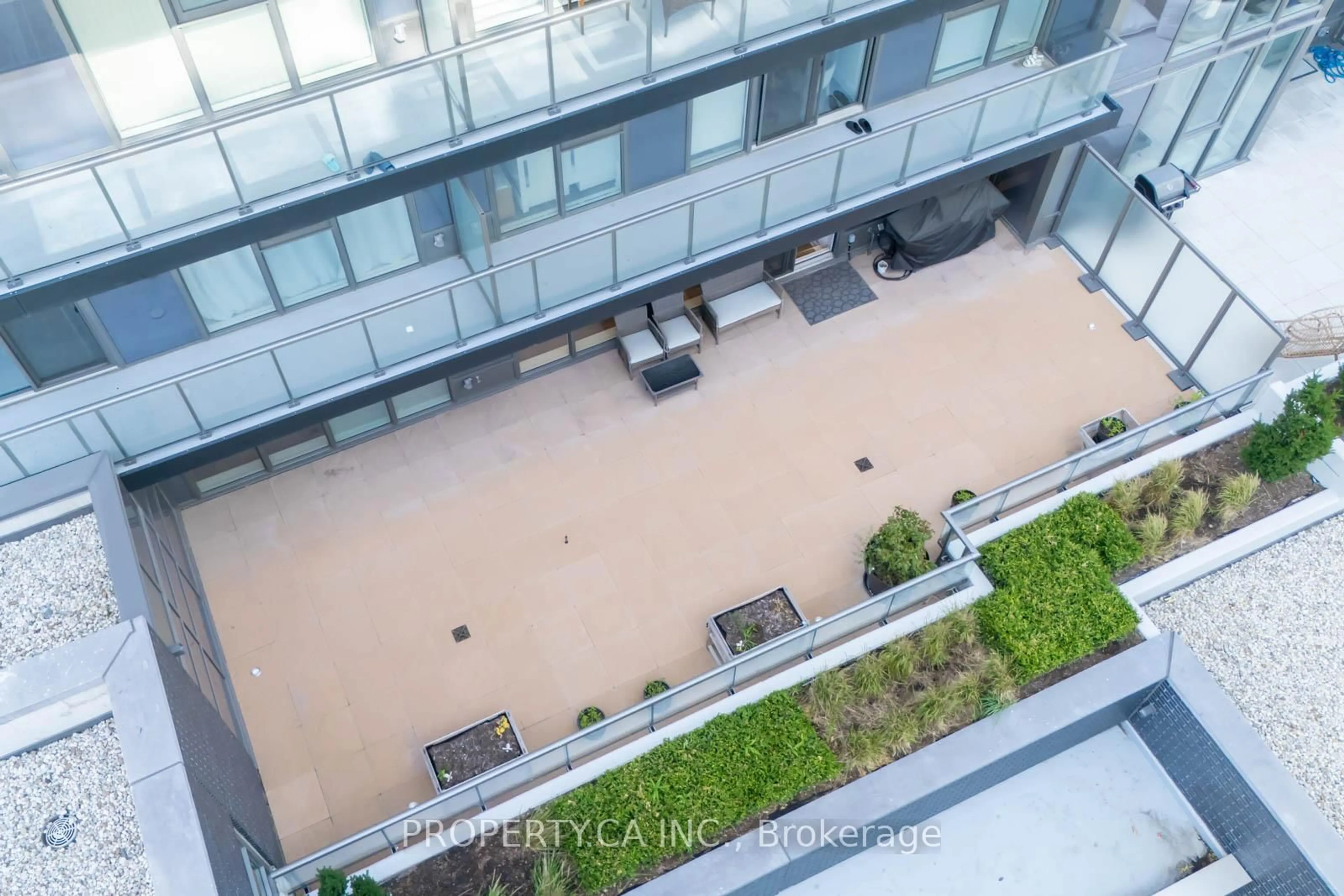 A pic from outside/outdoor area/front of a property/back of a property/a pic from drone, city buildings view from balcony for 10 Gatineau Dr #216W, Vaughan Ontario L4J 0L2