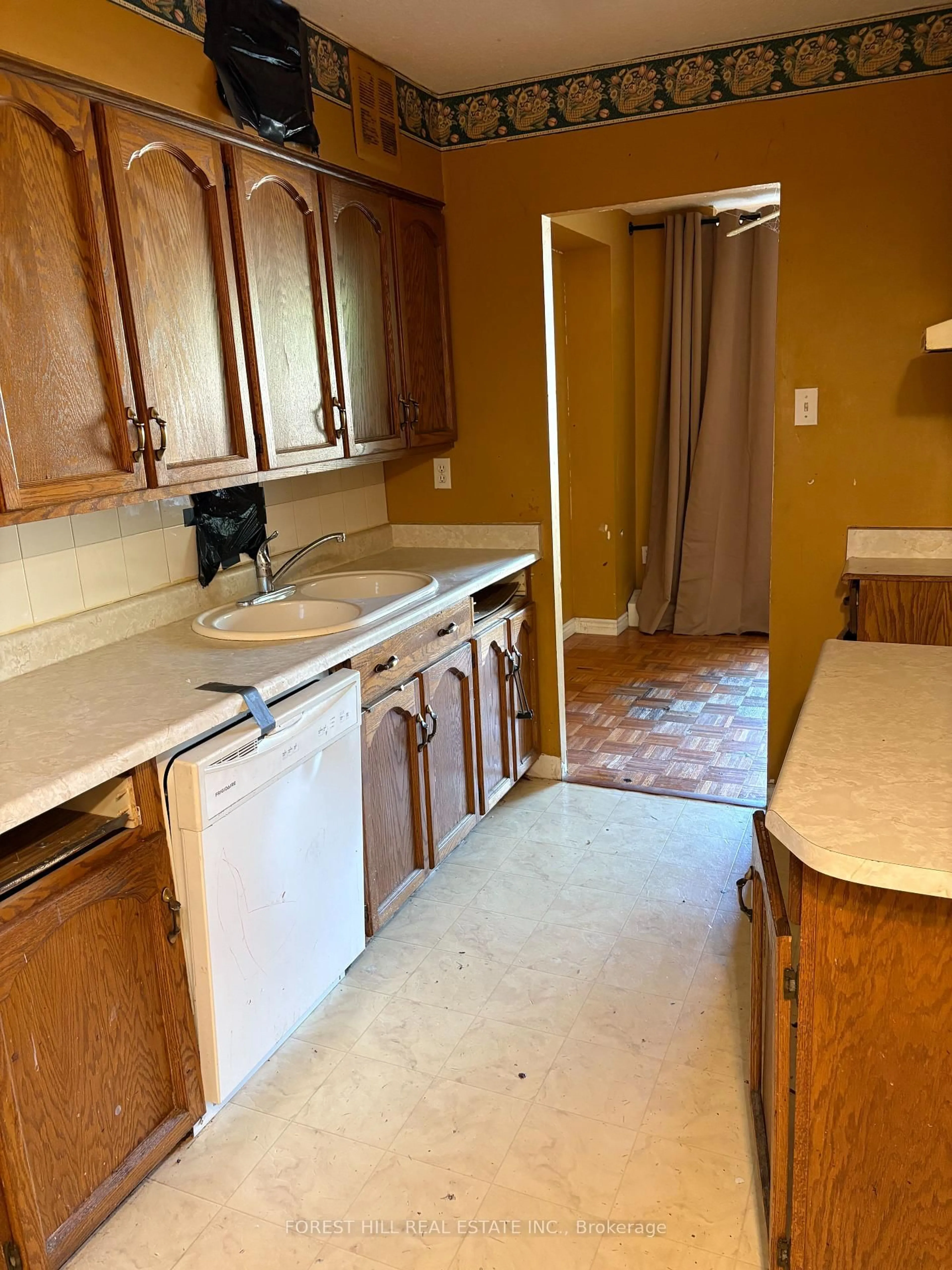 Standard kitchen, unknown for 180 Dudley Ave #106, Markham Ontario L3T 4X2