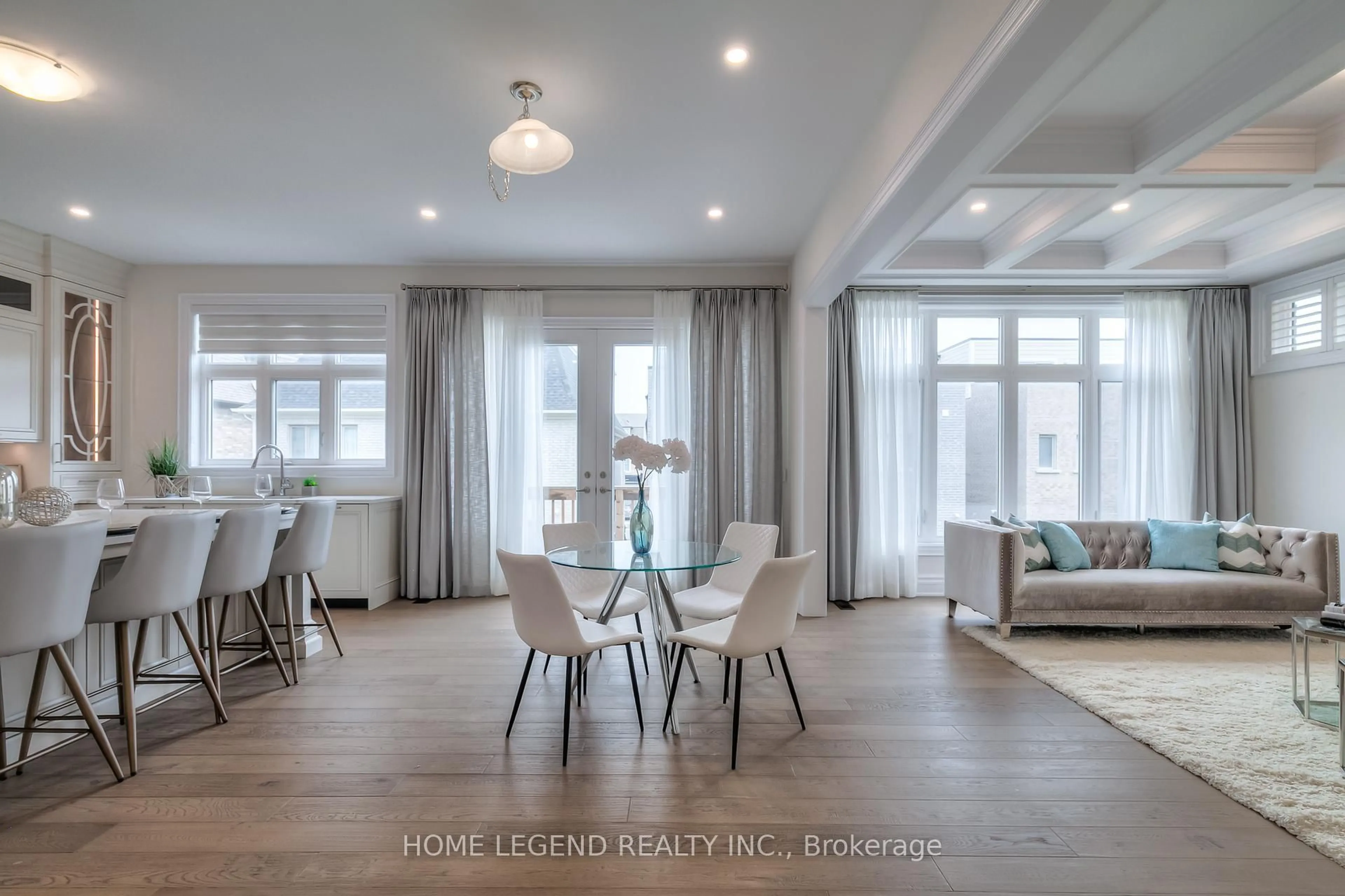 Dining room, wood/laminate floor for 130 Milky Way Dr, Richmond Hill Ontario L4C 4L9