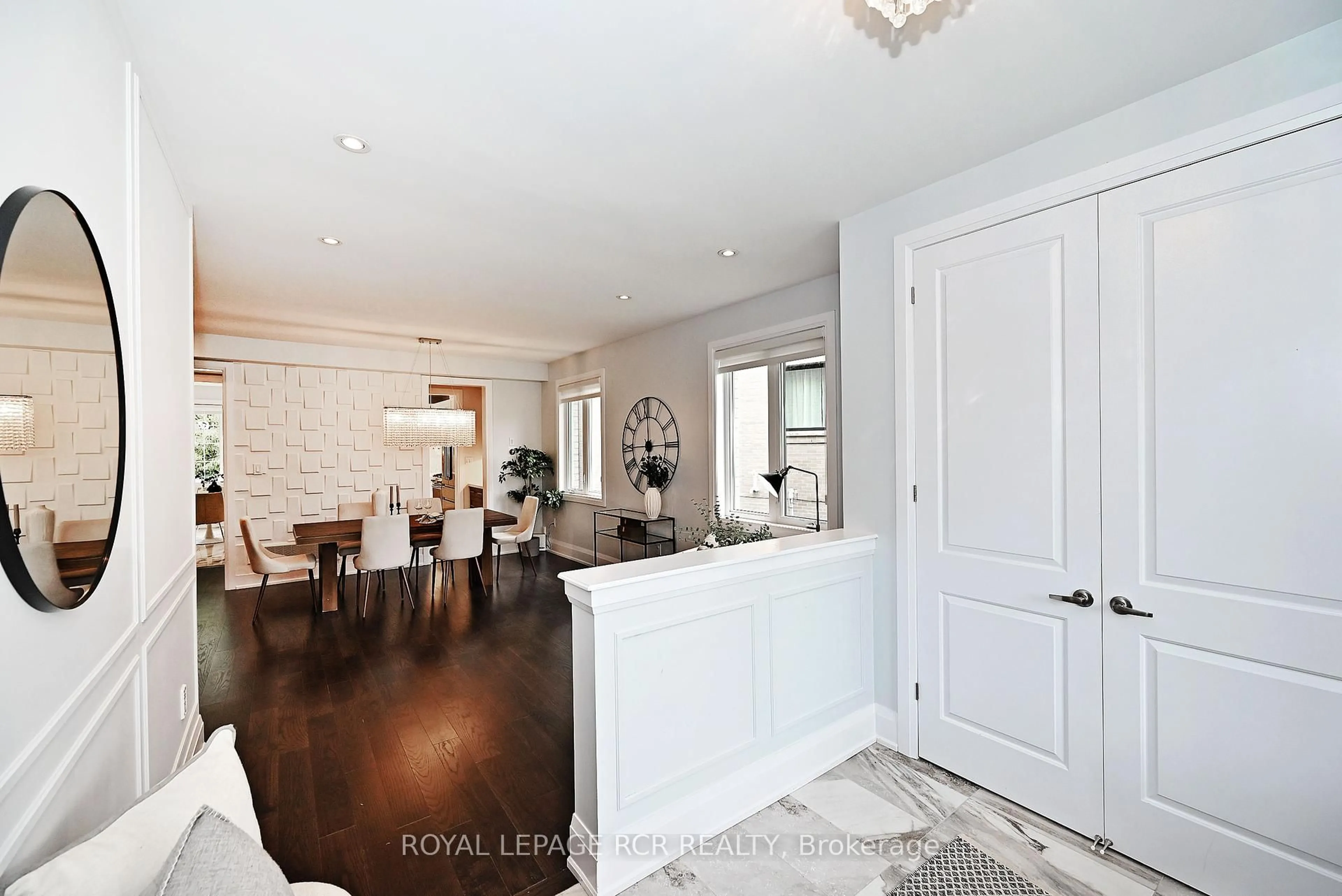 Open concept kitchen, unknown for 240 Conklin Cres, Aurora Ontario L4G 0Z4