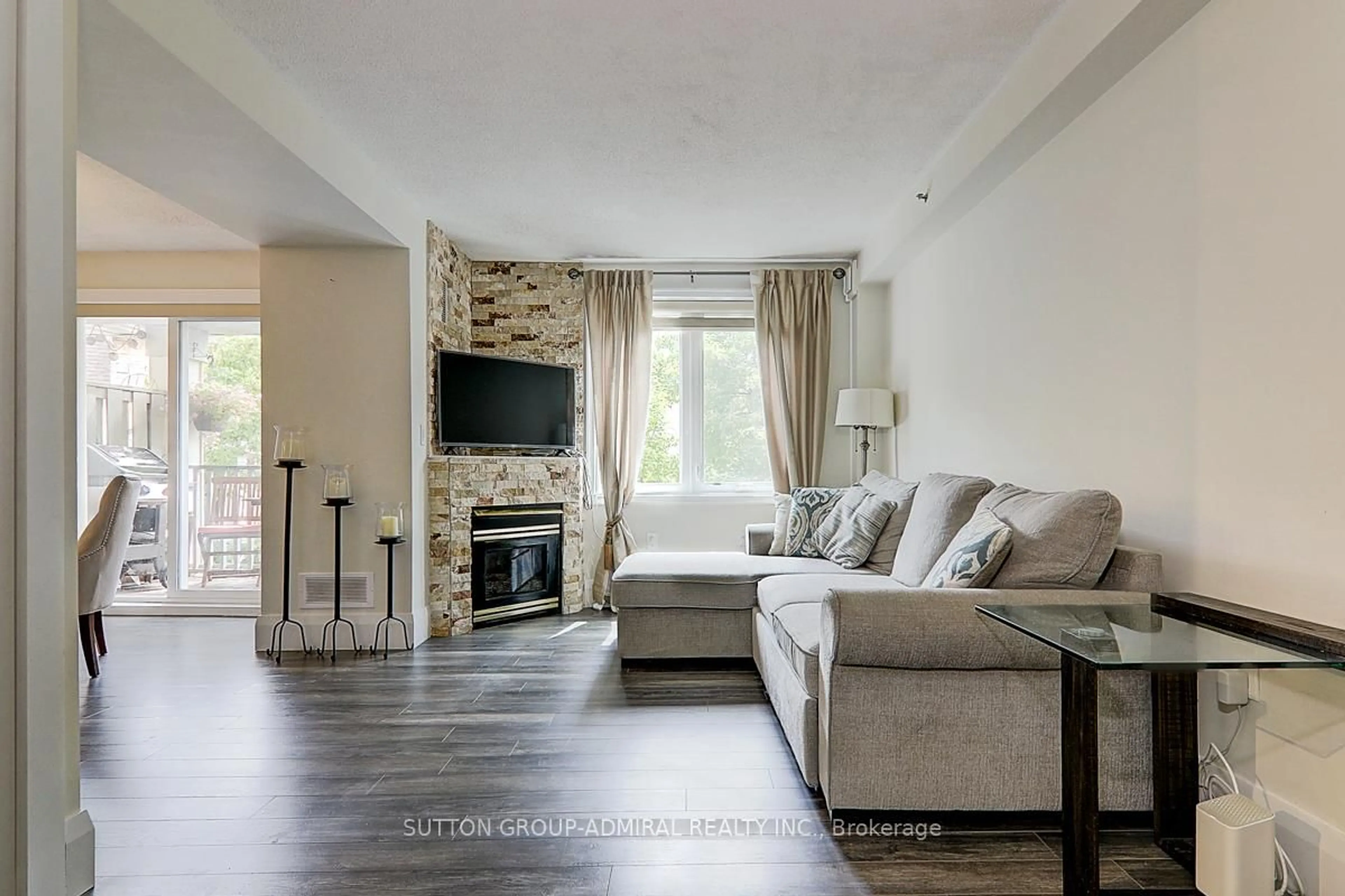 Living room with furniture, unknown for 75 Weldrick Rd #838, Richmond Hill Ontario L4C 0H9