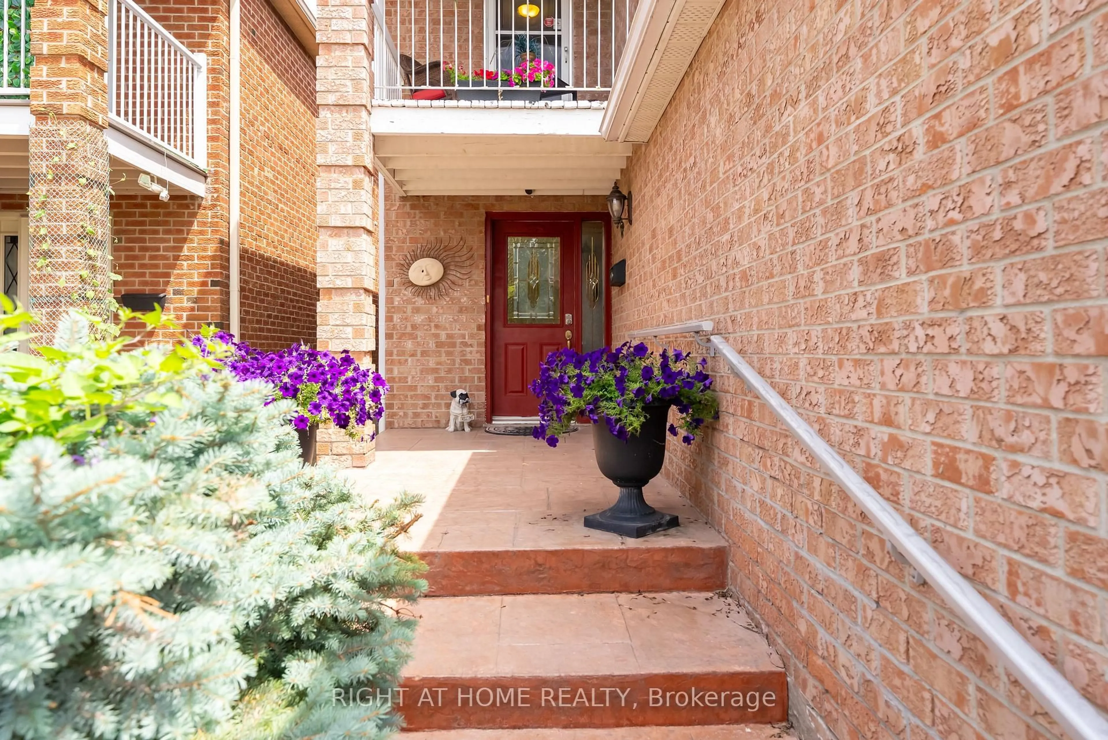 Indoor entryway for 259 Tall Grass Tr, Vaughan Ontario L4L 3P7