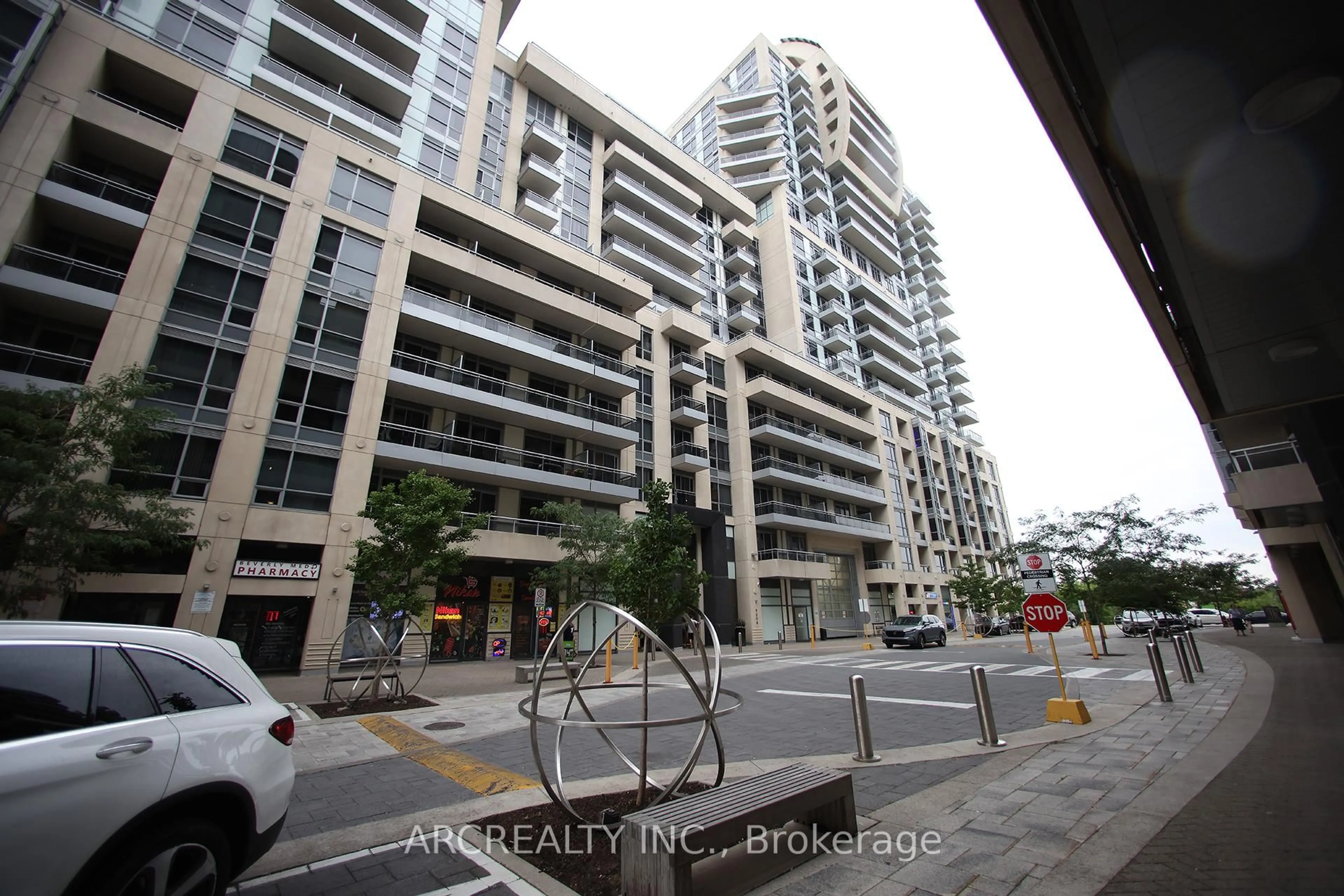 Unknown for 9205 Yonge St #512, Richmond Hill Ontario L4C 1V5