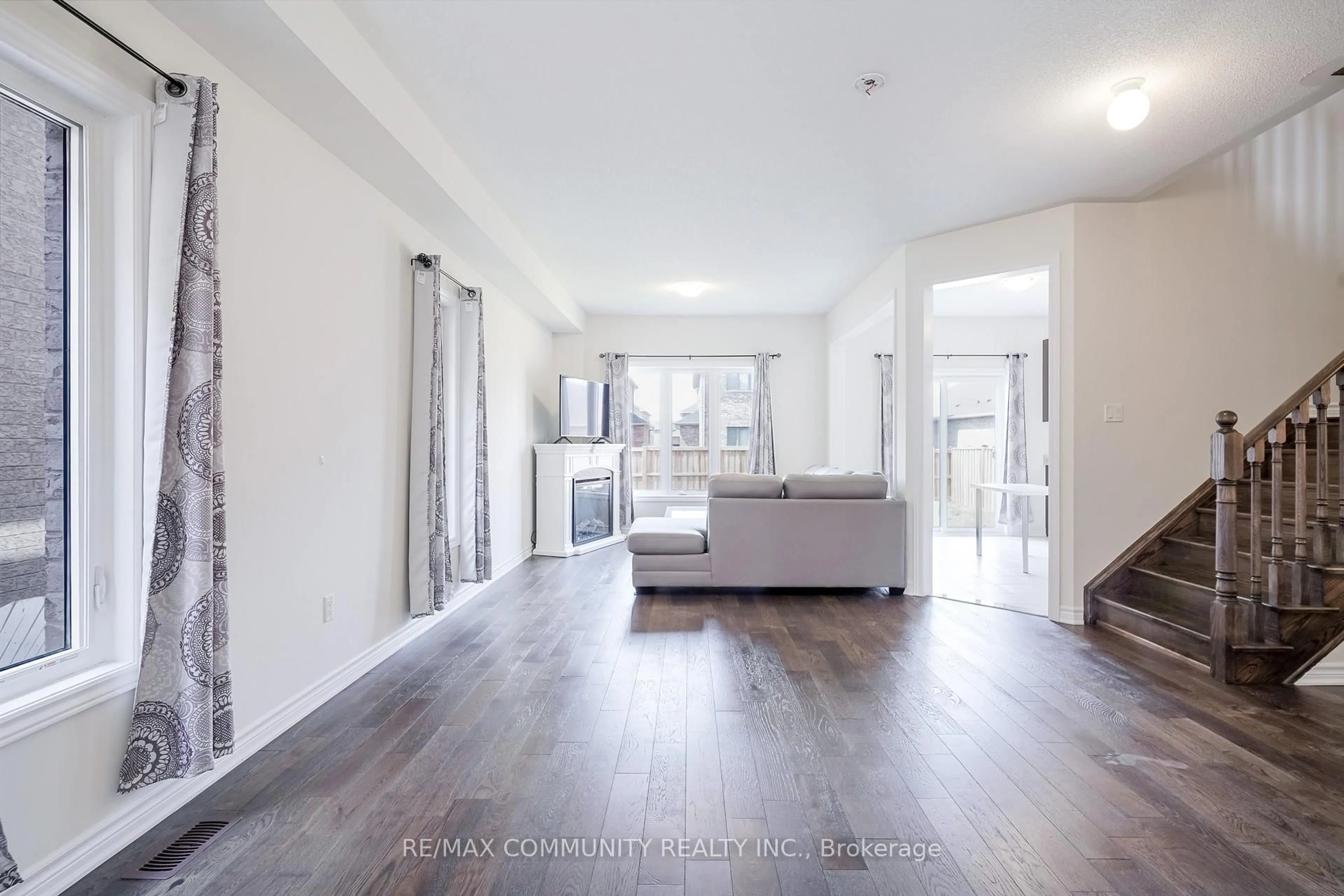Living room with furniture, unknown for 16 Jardine St, Brock Ontario L0K 1A0