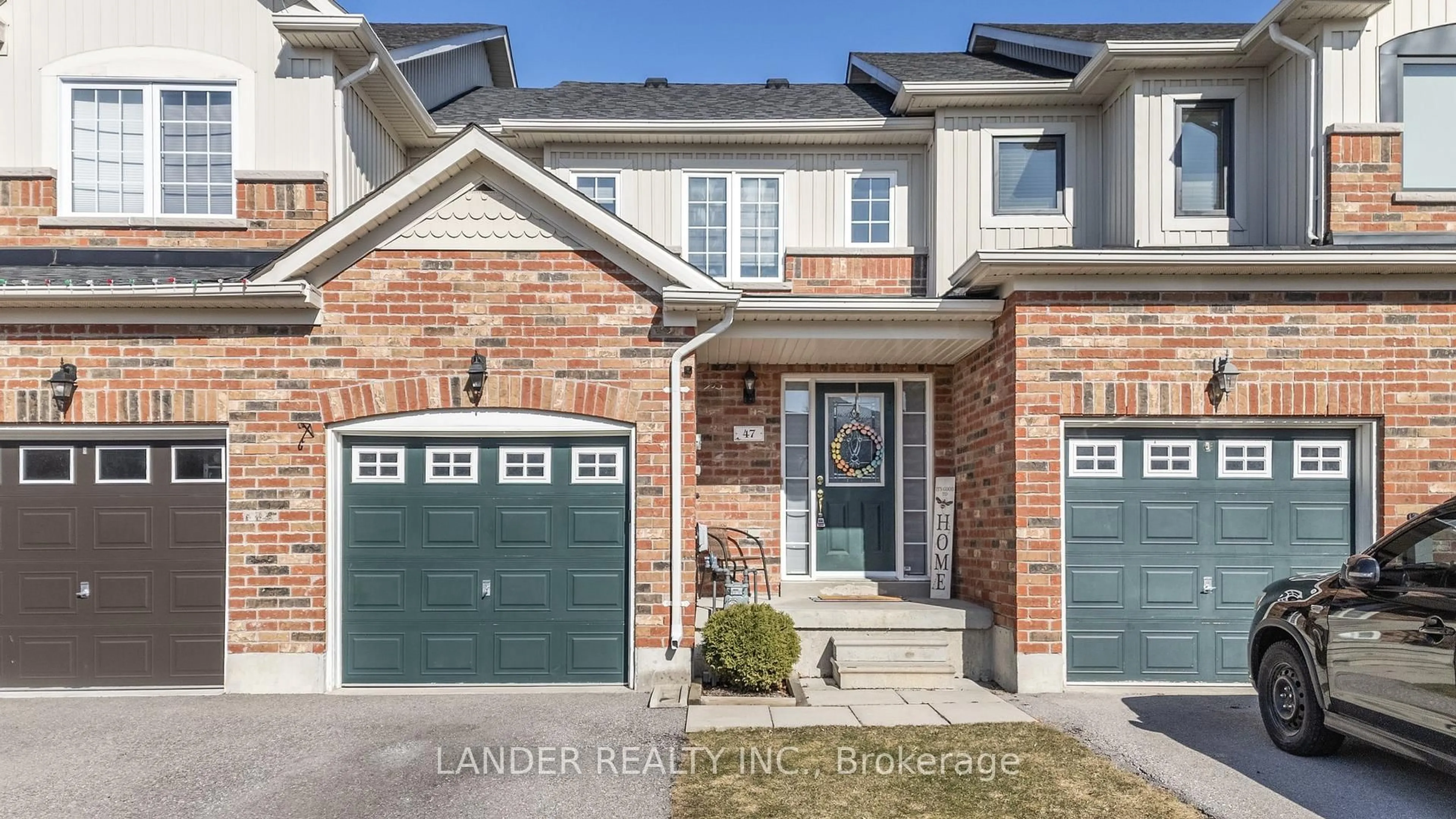 Home with brick exterior material, street for 47 Hammill Hts, East Gwillimbury Ontario L0G 1M0