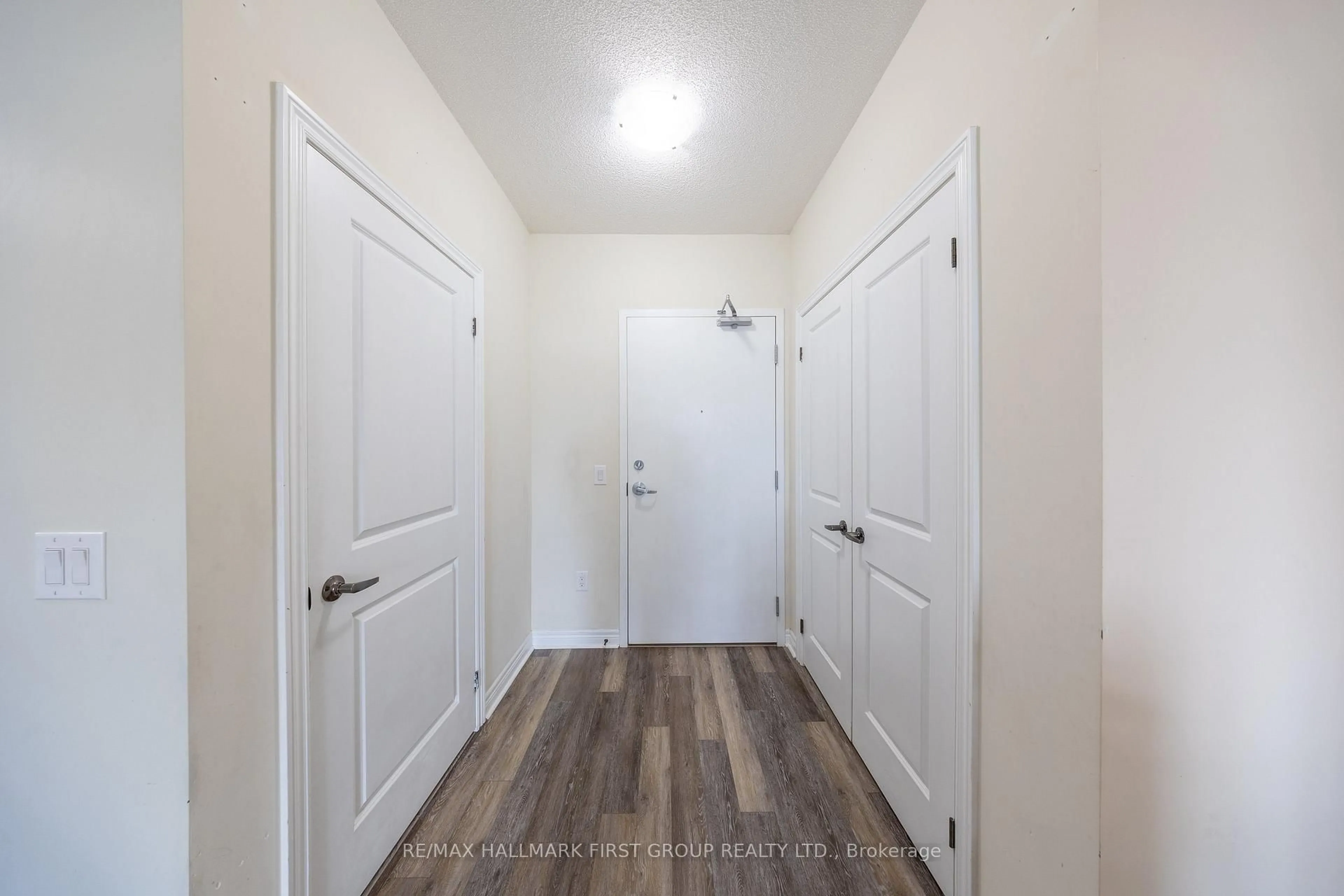 Indoor entryway for 39 New Delhi Dr #314, Markham Ontario L3S 0E1