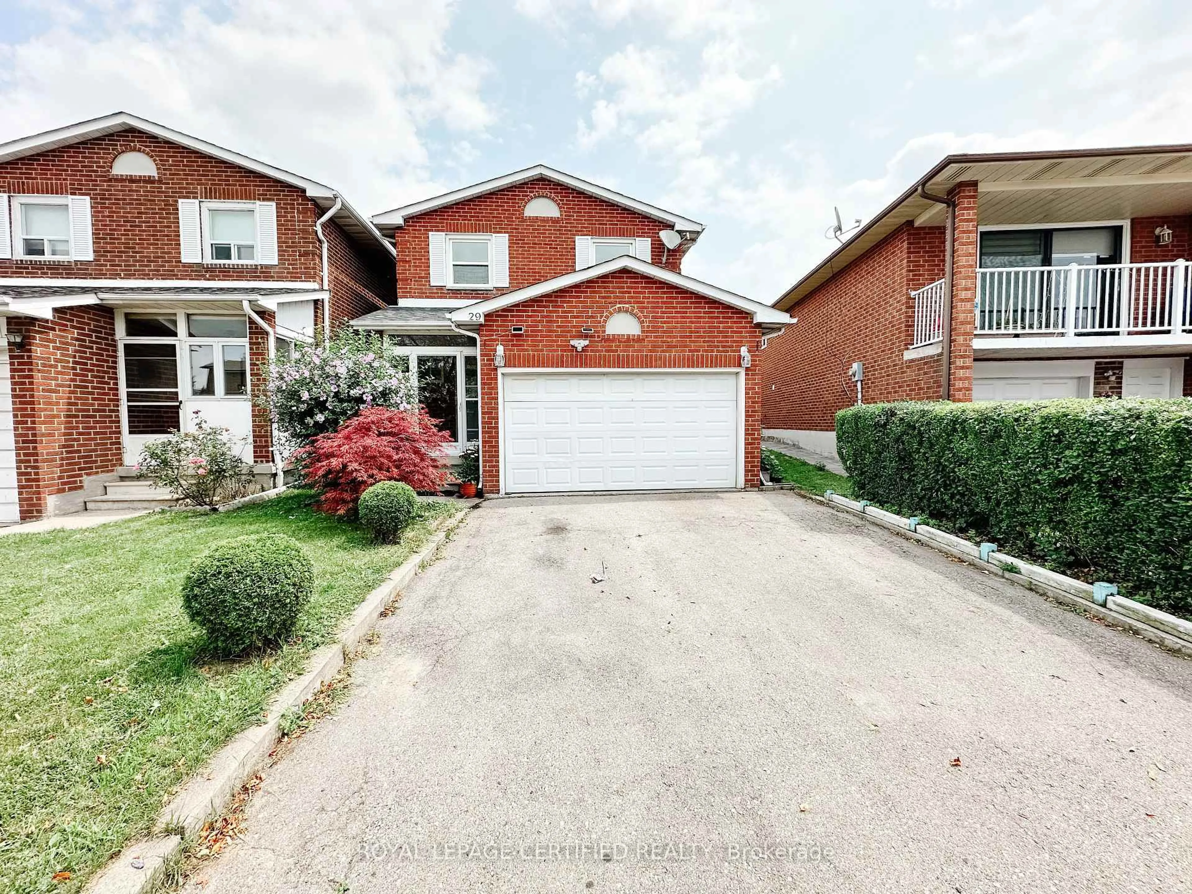 Home with brick exterior material, street for 29 Cog Hill Dr, Vaughan Ontario L4K 1M6