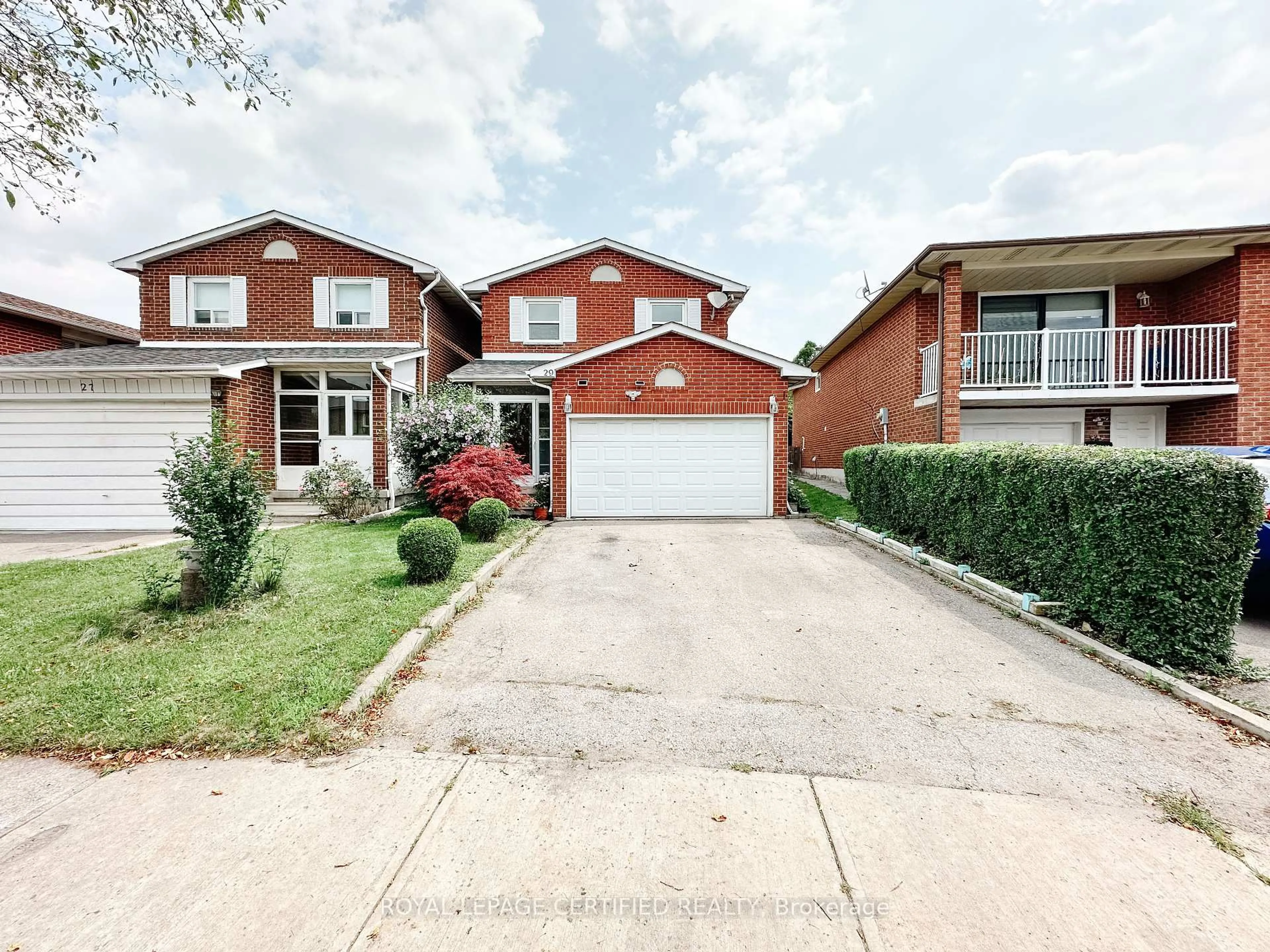 Home with brick exterior material, street for 29 Cog Hill Dr, Vaughan Ontario L4K 1M6