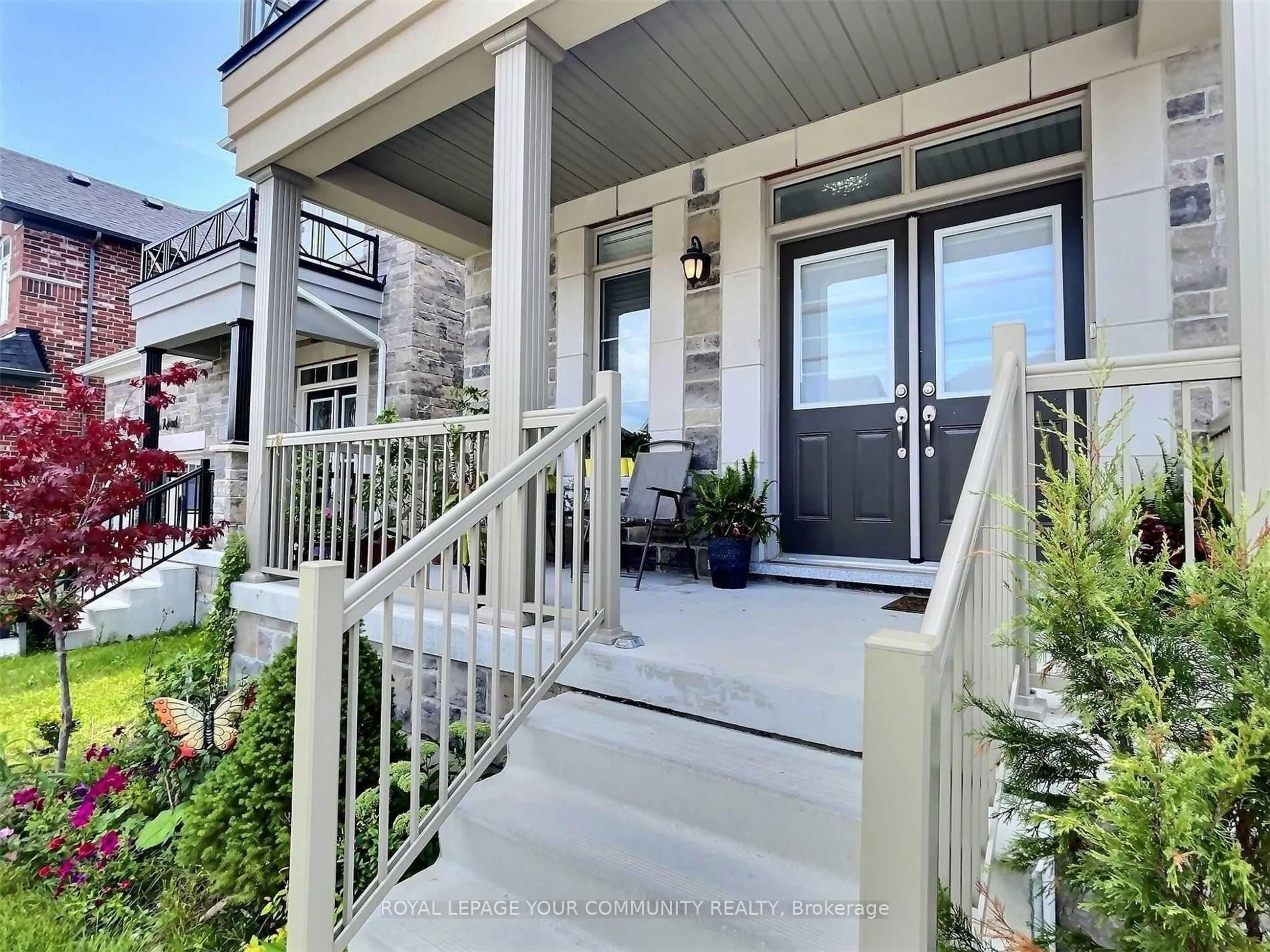 Indoor entryway for 1437 Tomkins Rd, Innisfil Ontario L9S 0M8