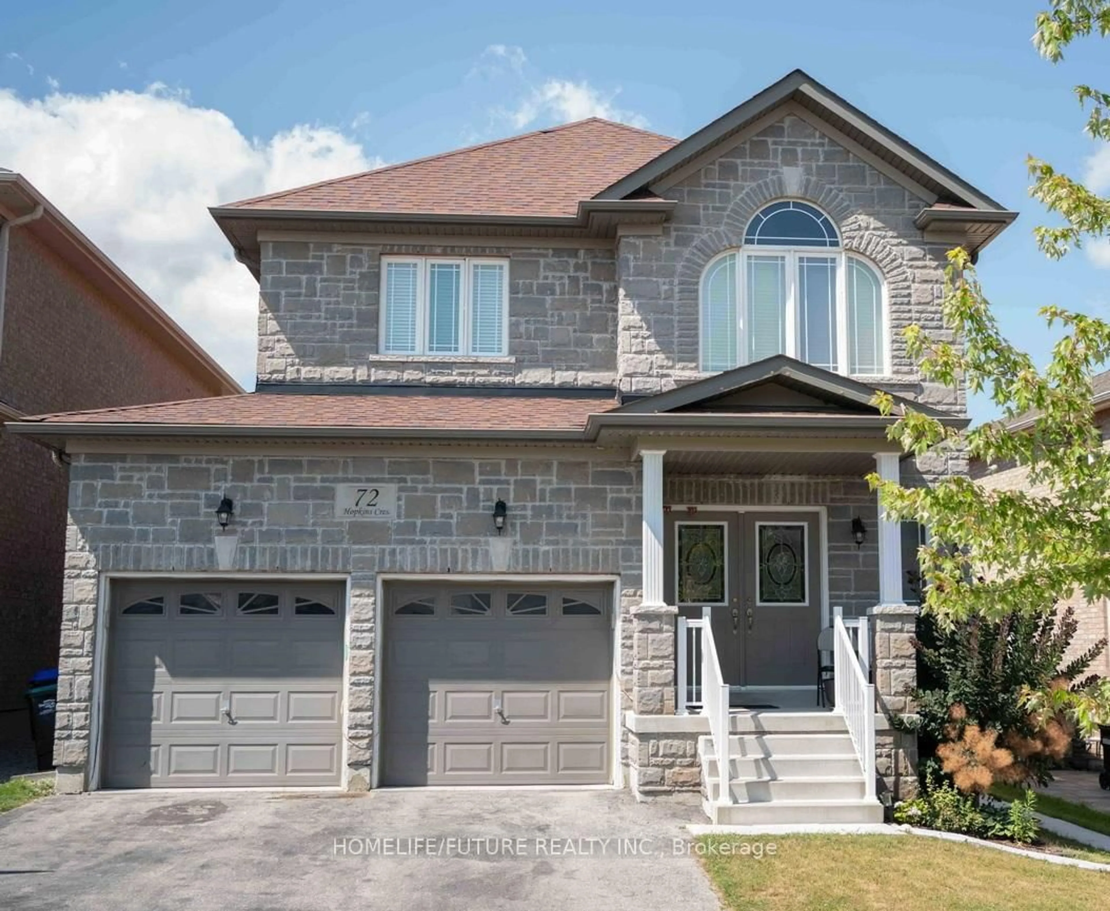 Home with brick exterior material, street for 72 Hopkins Cres, Bradford West Gwillimbury Ontario L3Z 0R7