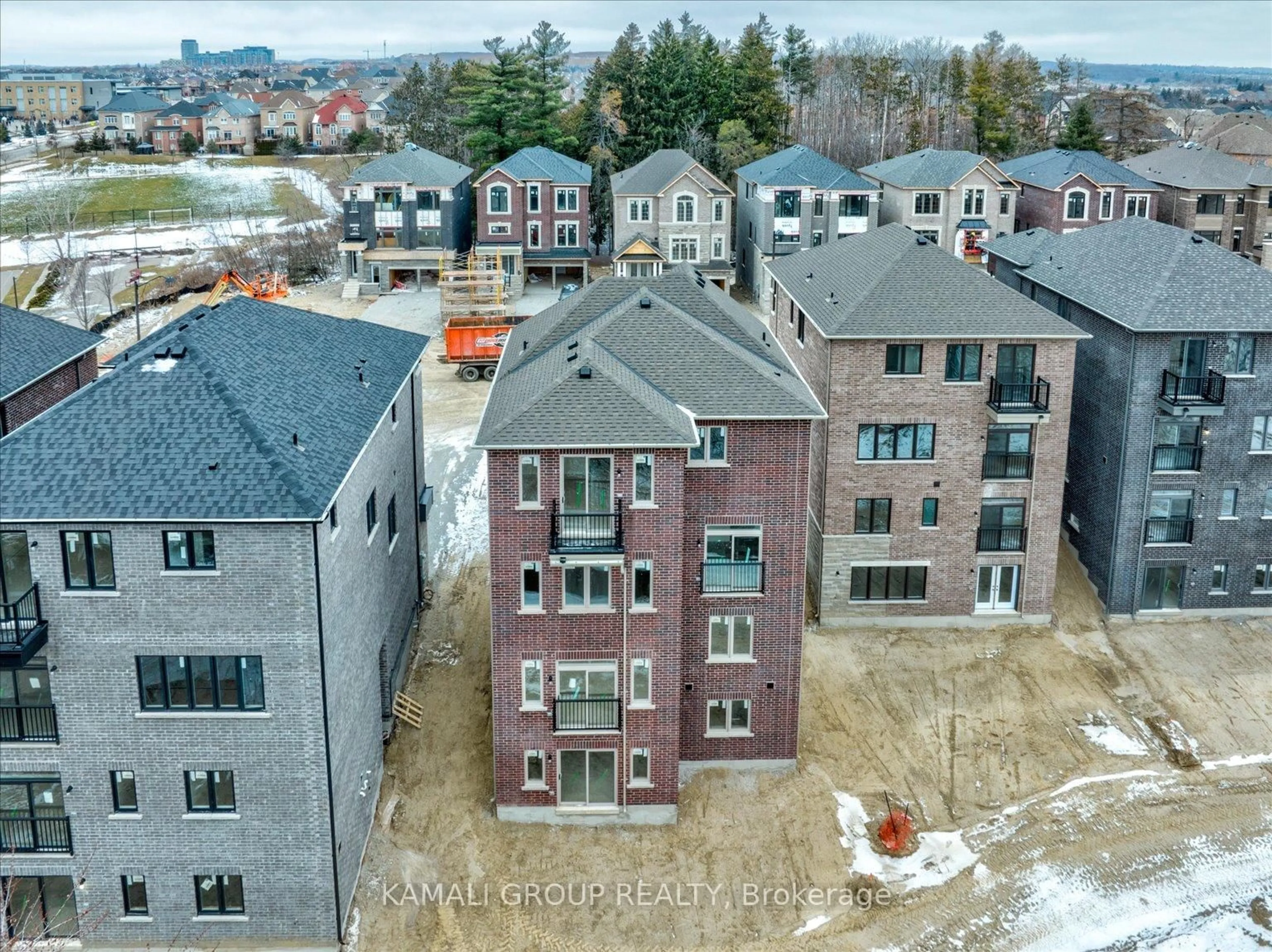 A pic from outside/outdoor area/front of a property/back of a property/a pic from drone, building for 51 Ahchie Crt, Vaughan Ontario L6A 5E5