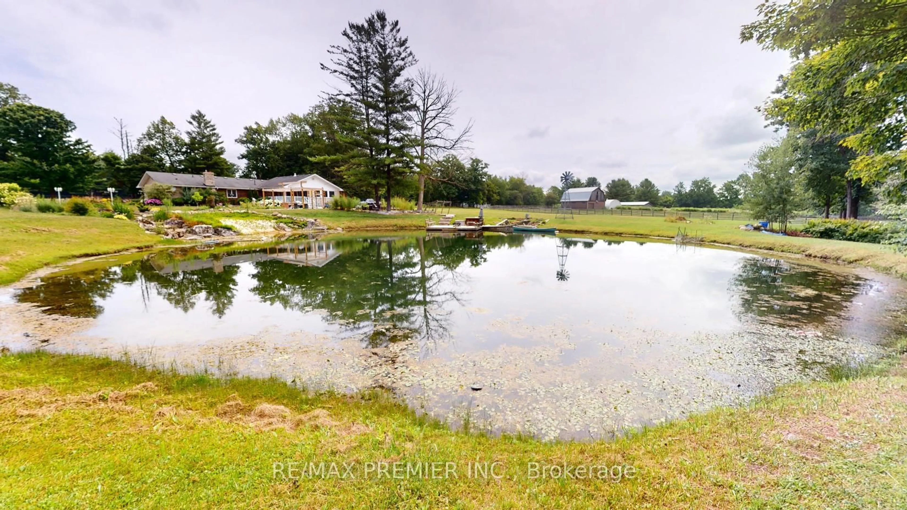 A pic from outside/outdoor area/front of a property/back of a property/a pic from drone, water/lake/river/ocean view for 253 Morning Sdrd, East Gwillimbury Ontario L9N 0K6