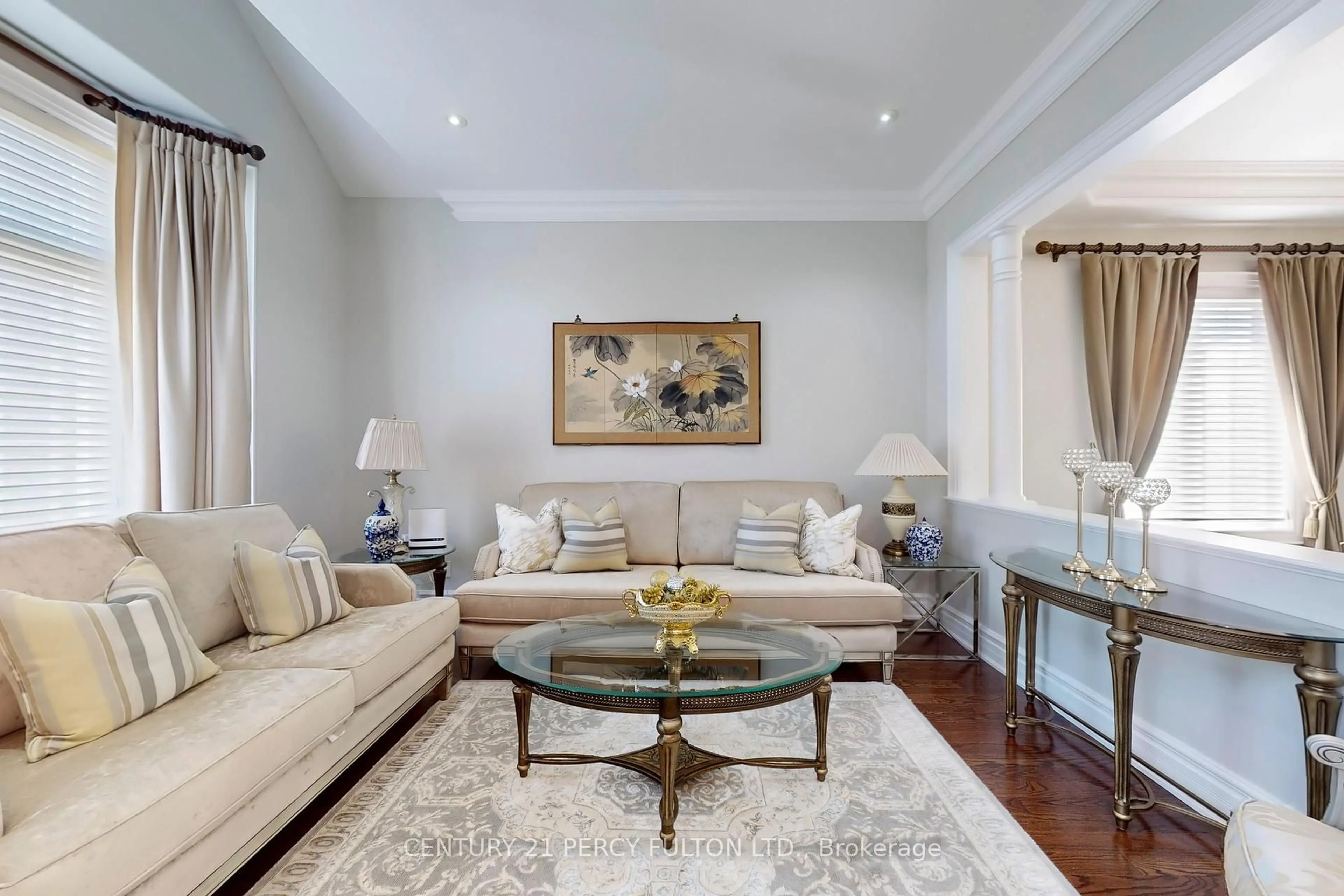 Living room with furniture, unknown for 19 Sir Giancarlo Crt, Vaughan Ontario L6A 0C6