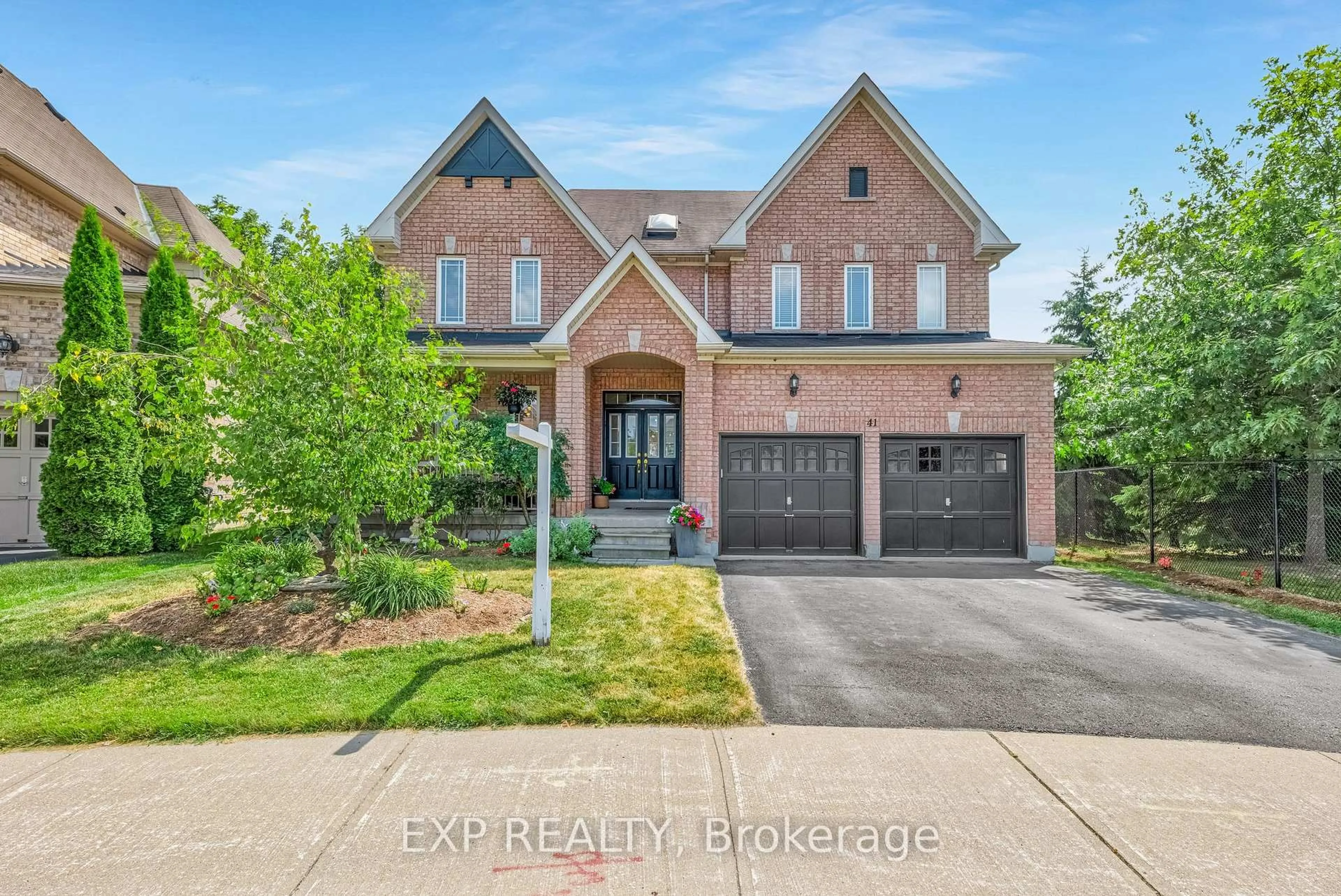 Home with brick exterior material, street for 41 Mackenzie Crt, Georgina Ontario L4P 0E1