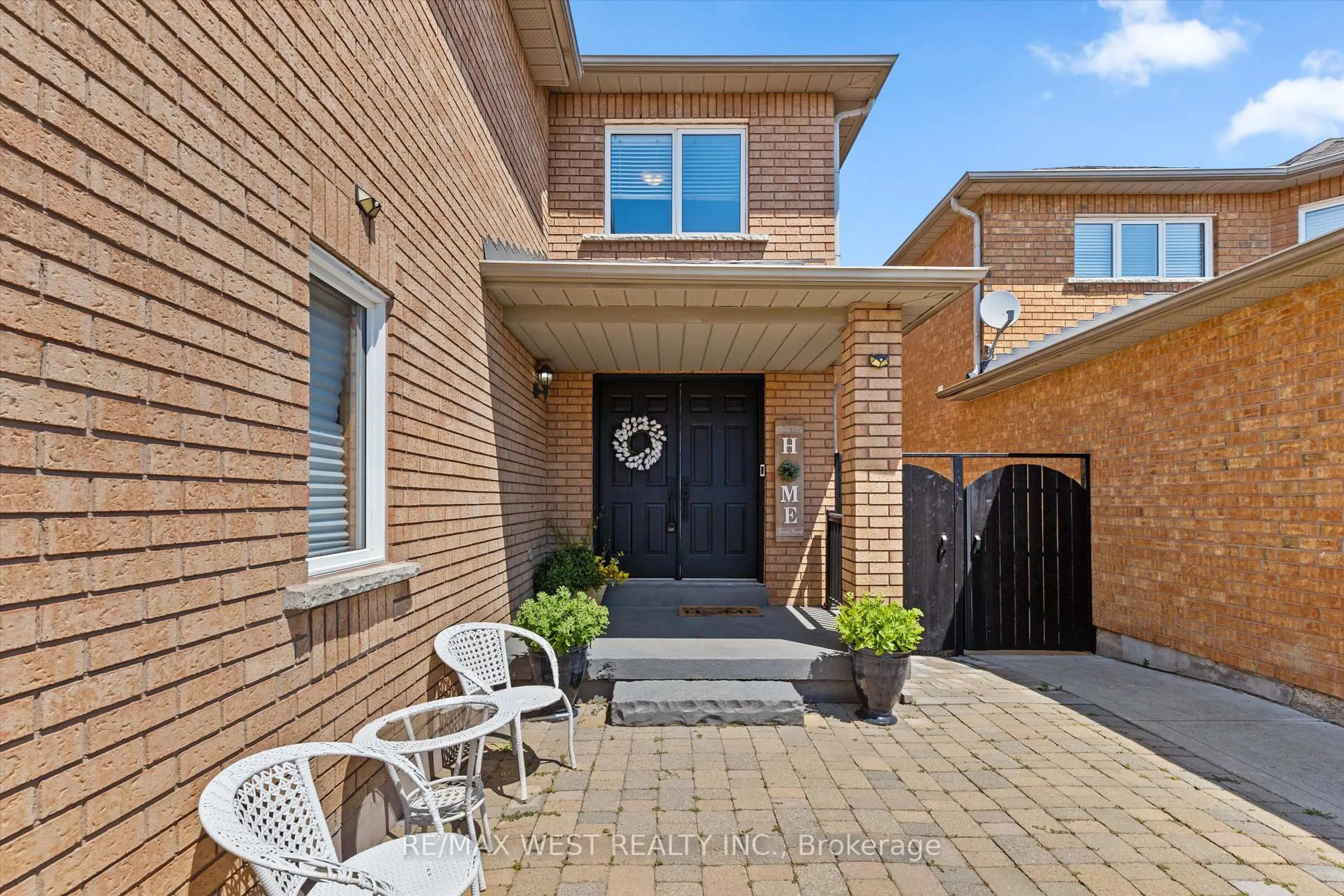 Home with brick exterior material, street for 370 Royalpark Way, Vaughan Ontario L4H 1K1