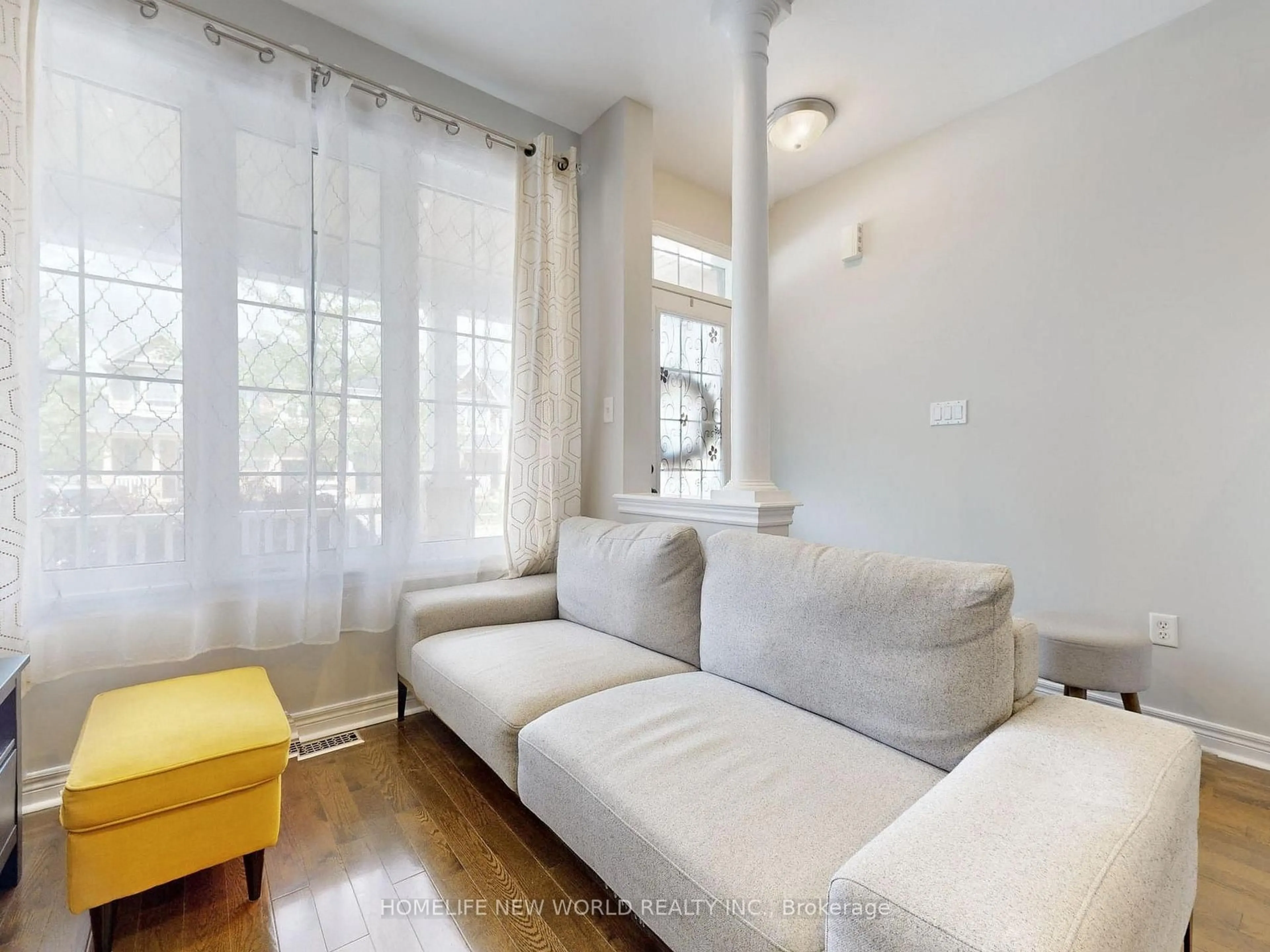 Living room with furniture, unknown for 50 Amos Lehman Way, Whitchurch-Stouffville Ontario L4A 0L3