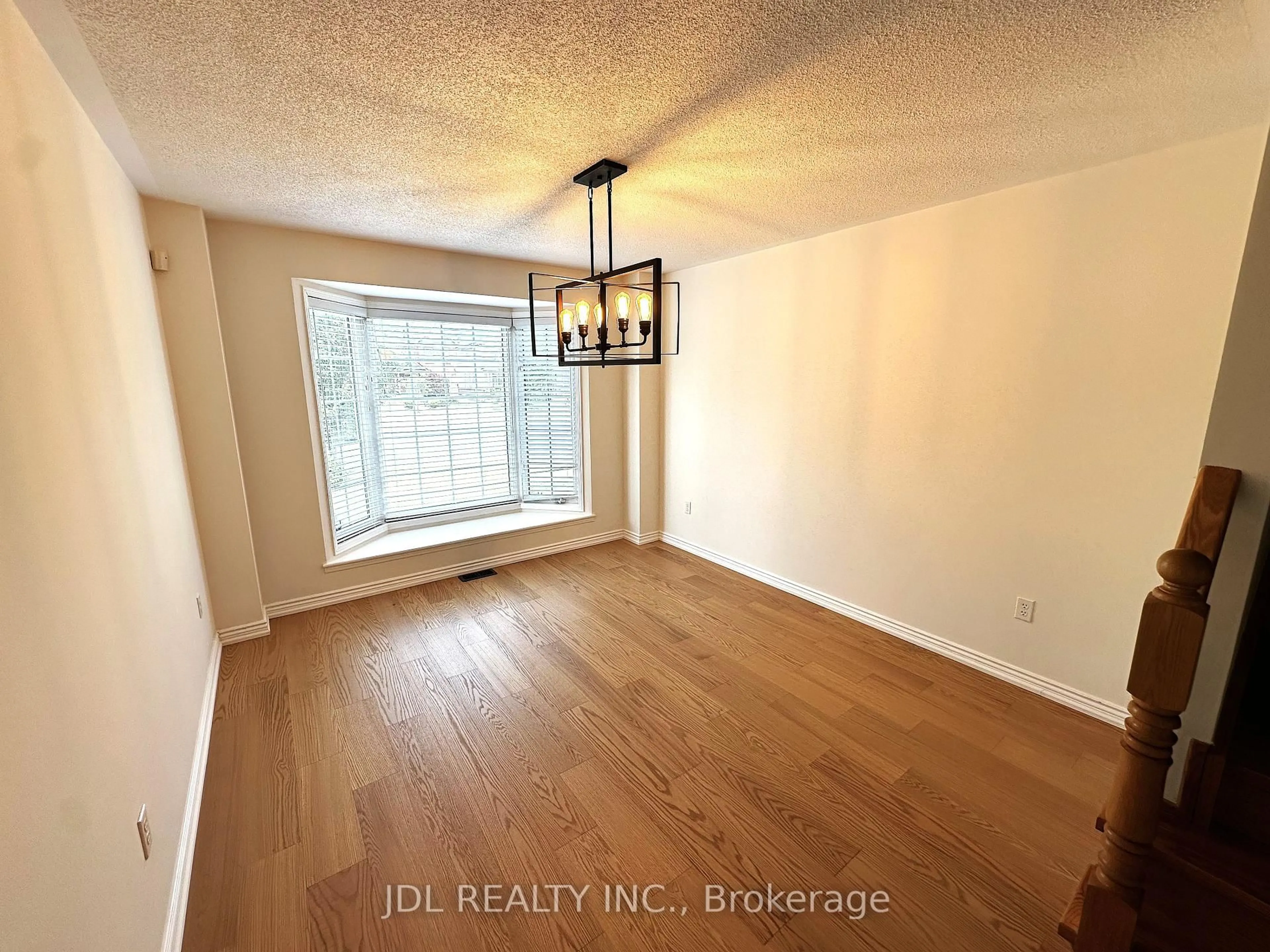 A pic of a room for 124 Gas Lamp Lane, Markham Ontario L6B 0H8