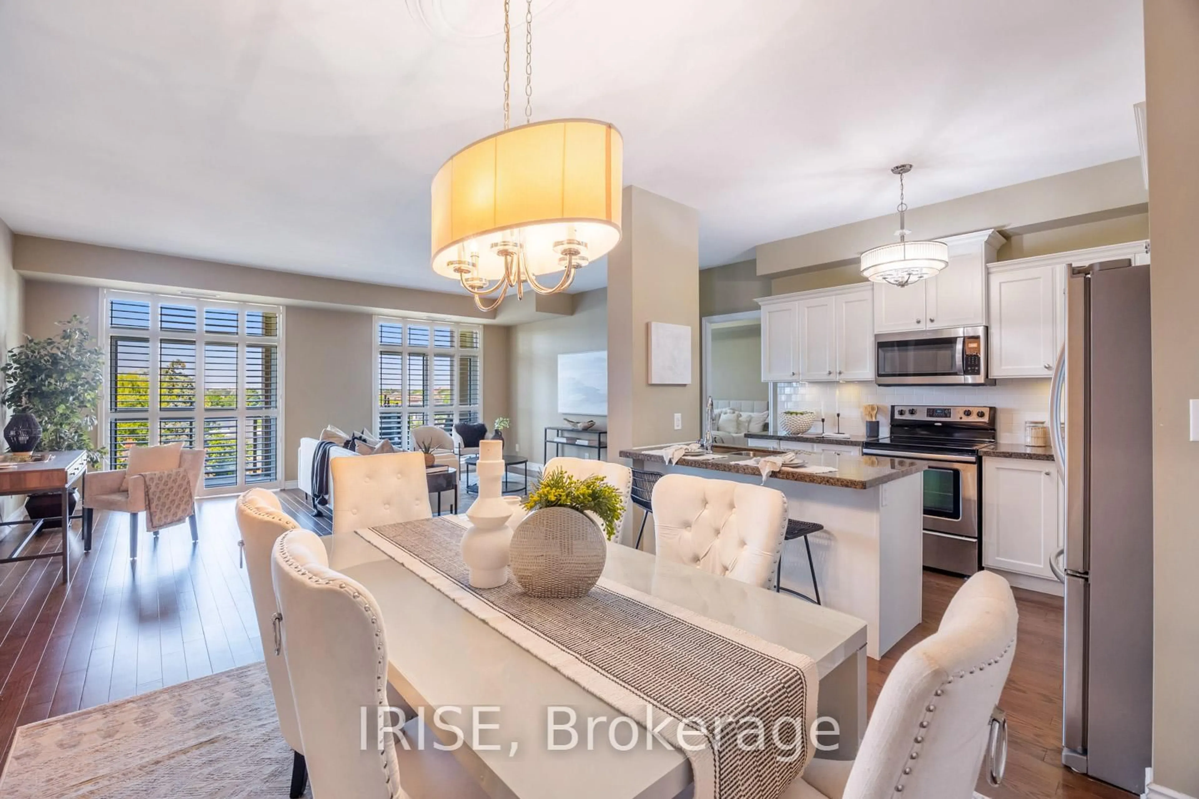 Open concept kitchen, ceramic/tile floor for 281 Woodbridge Ave #521, Vaughan Ontario L4L 0C6