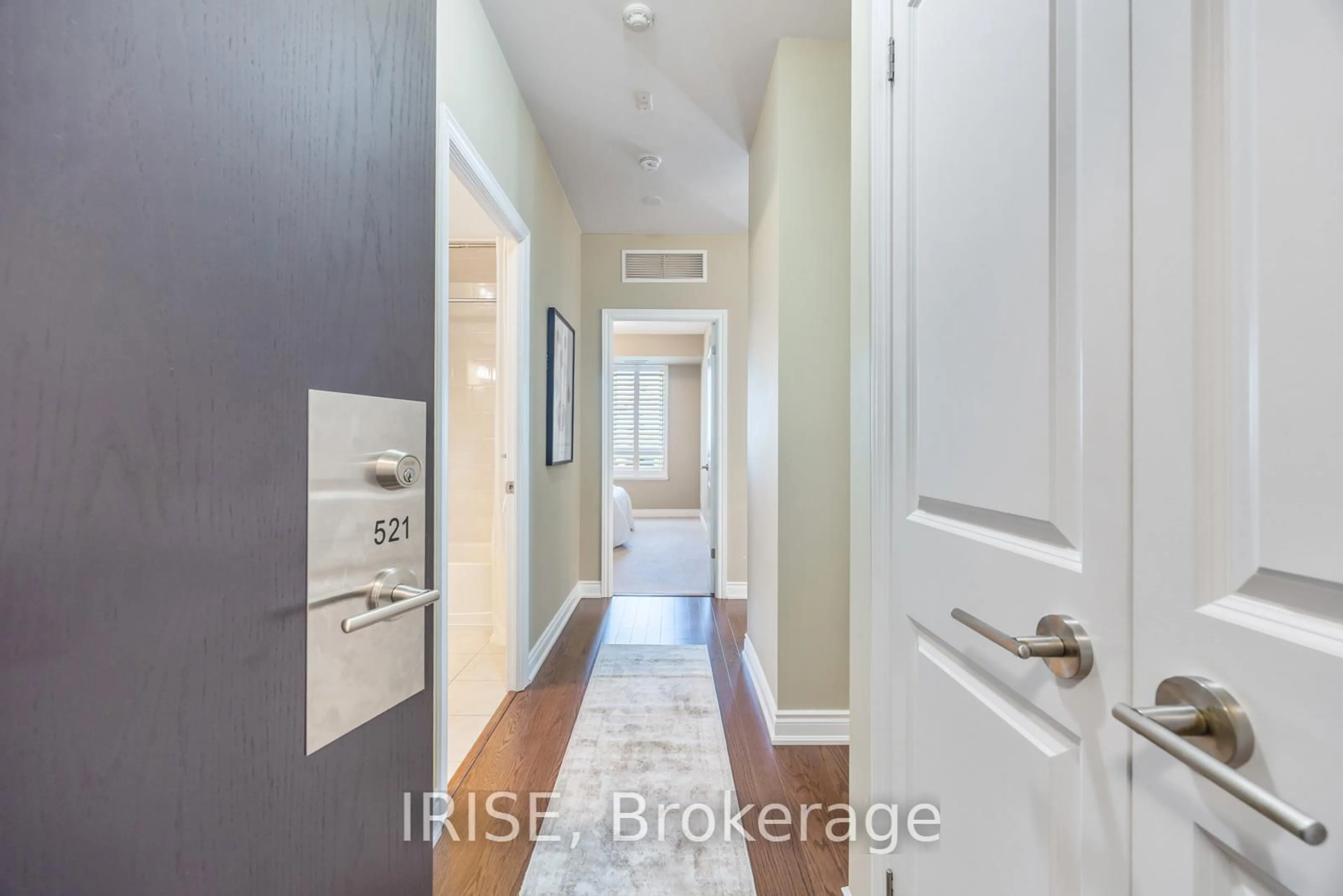 Indoor entryway for 281 Woodbridge Ave #521, Vaughan Ontario L4L 0C6
