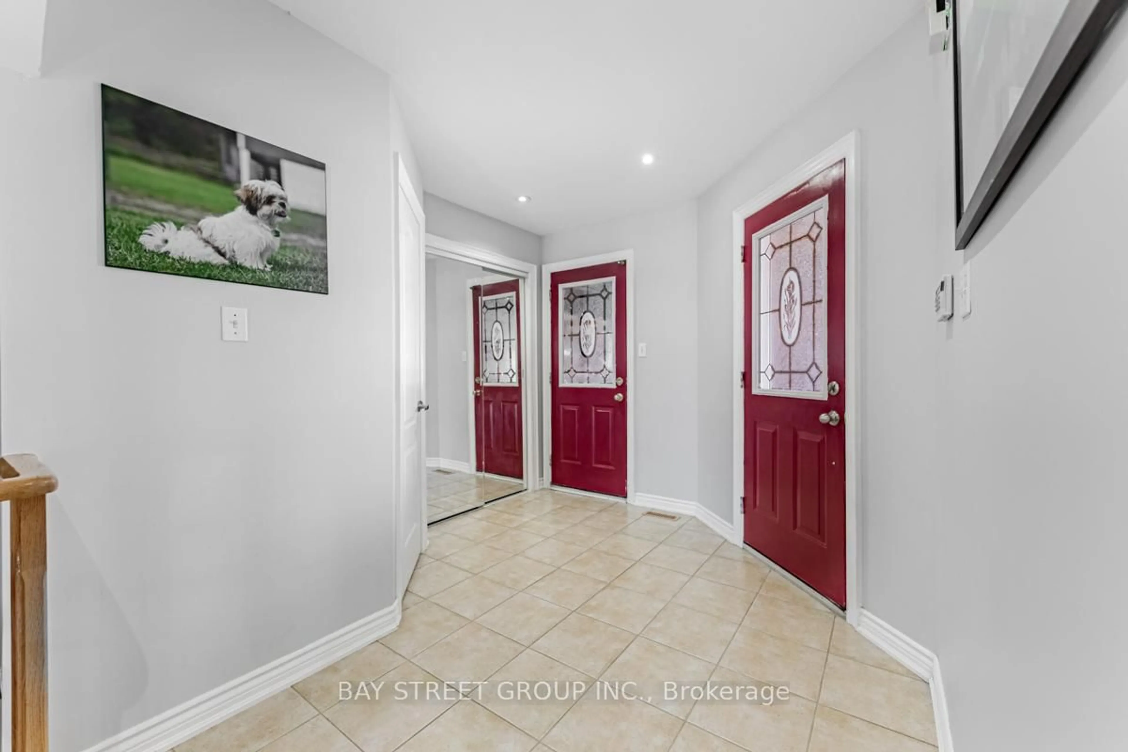 Indoor entryway for 98 Royalpark Way, Vaughan Ontario L4H 1J5