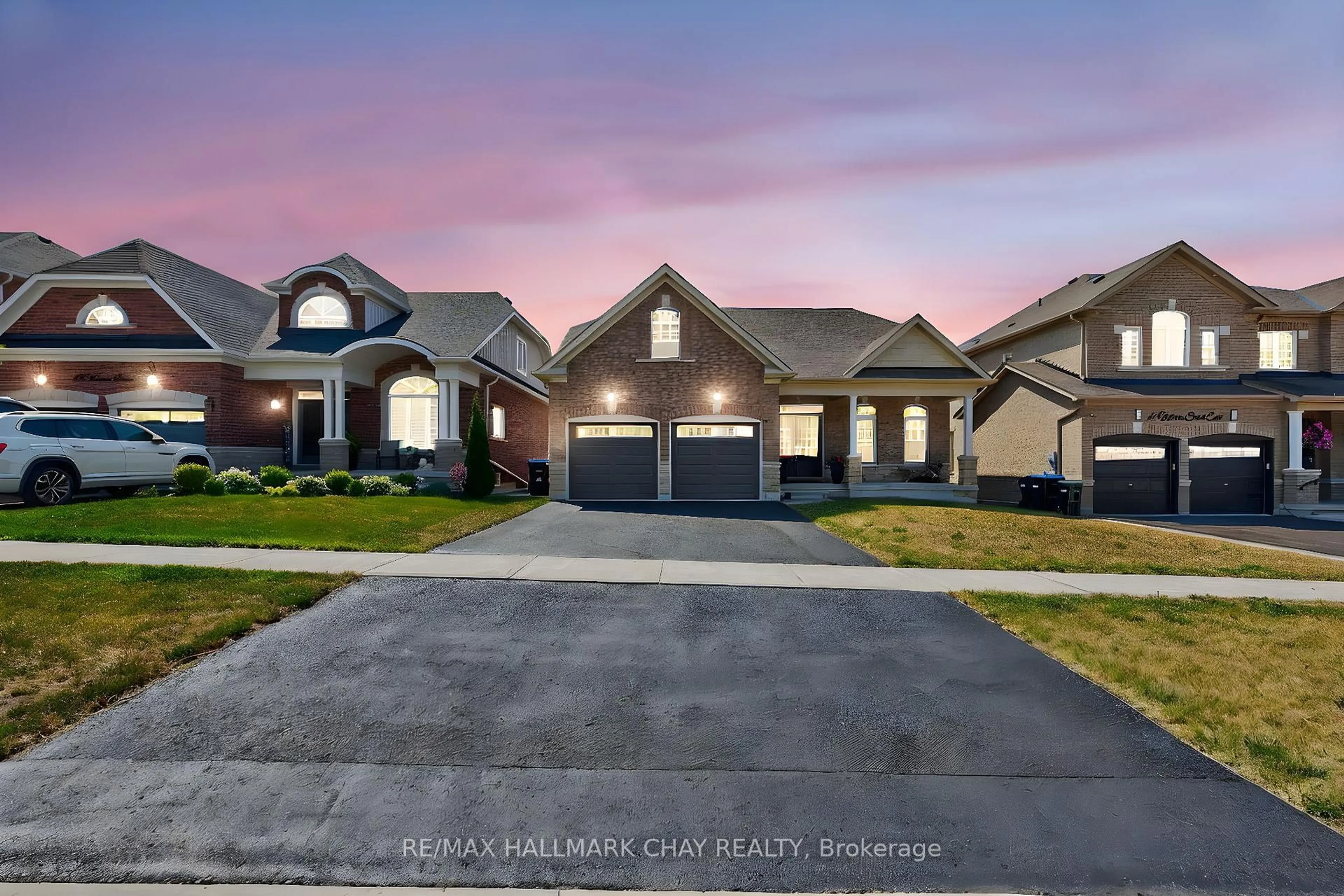 Home with brick exterior material, street for 47 Victoria St, Innisfil Ontario L0L 1L0