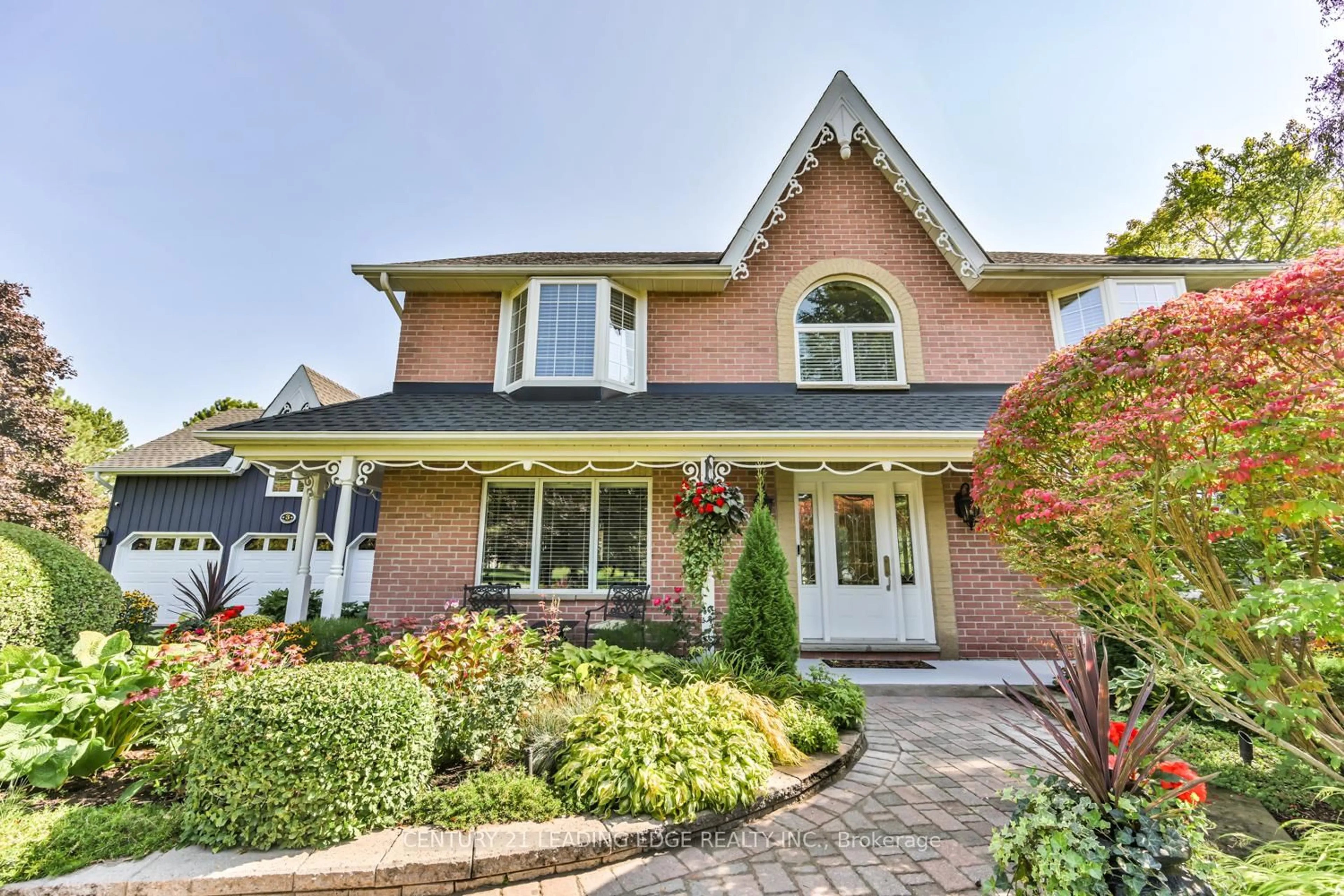 Home with brick exterior material, street for 3 Maple View Lane, Whitchurch-Stouffville Ontario L4A 7X5